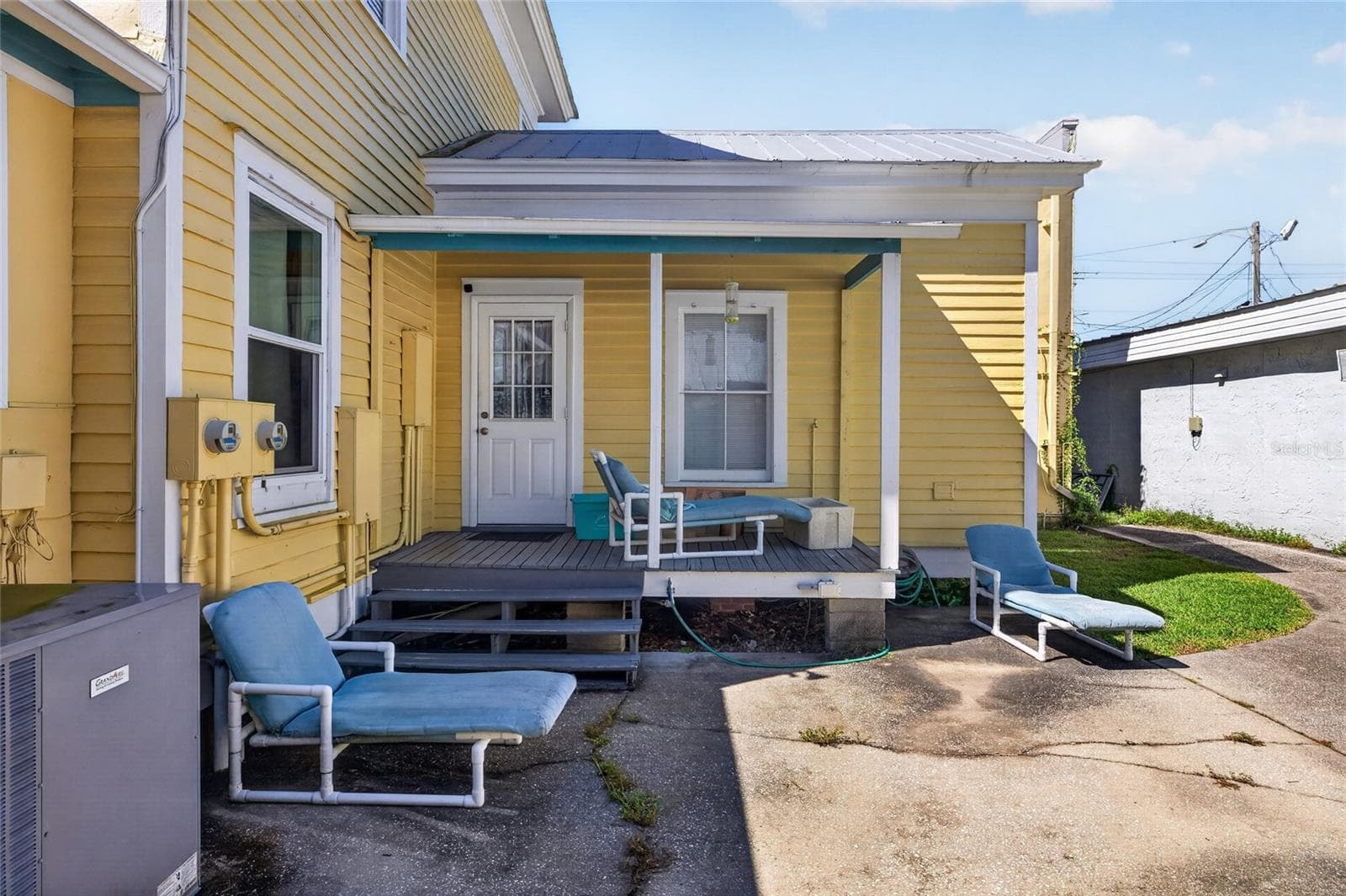 Single Family Residence at 334 CENTRAL, CRESCENT CITY, photo 9 of 33
