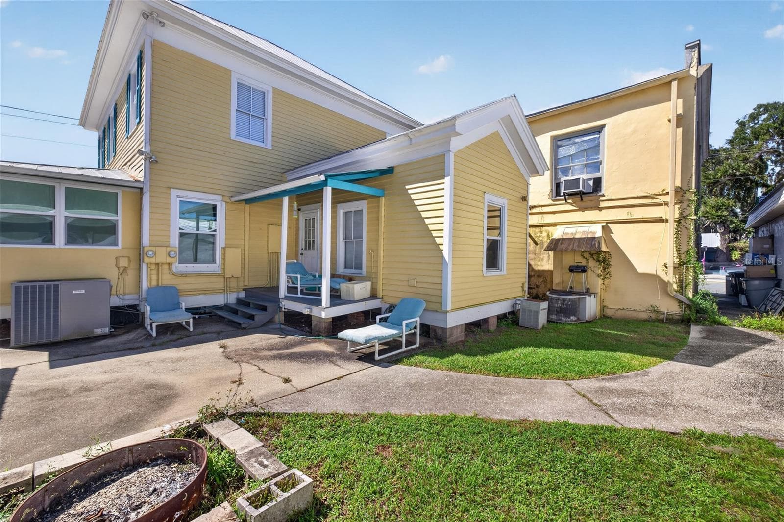 Single Family Residence at 334 CENTRAL, CRESCENT CITY, photo 10 of 33