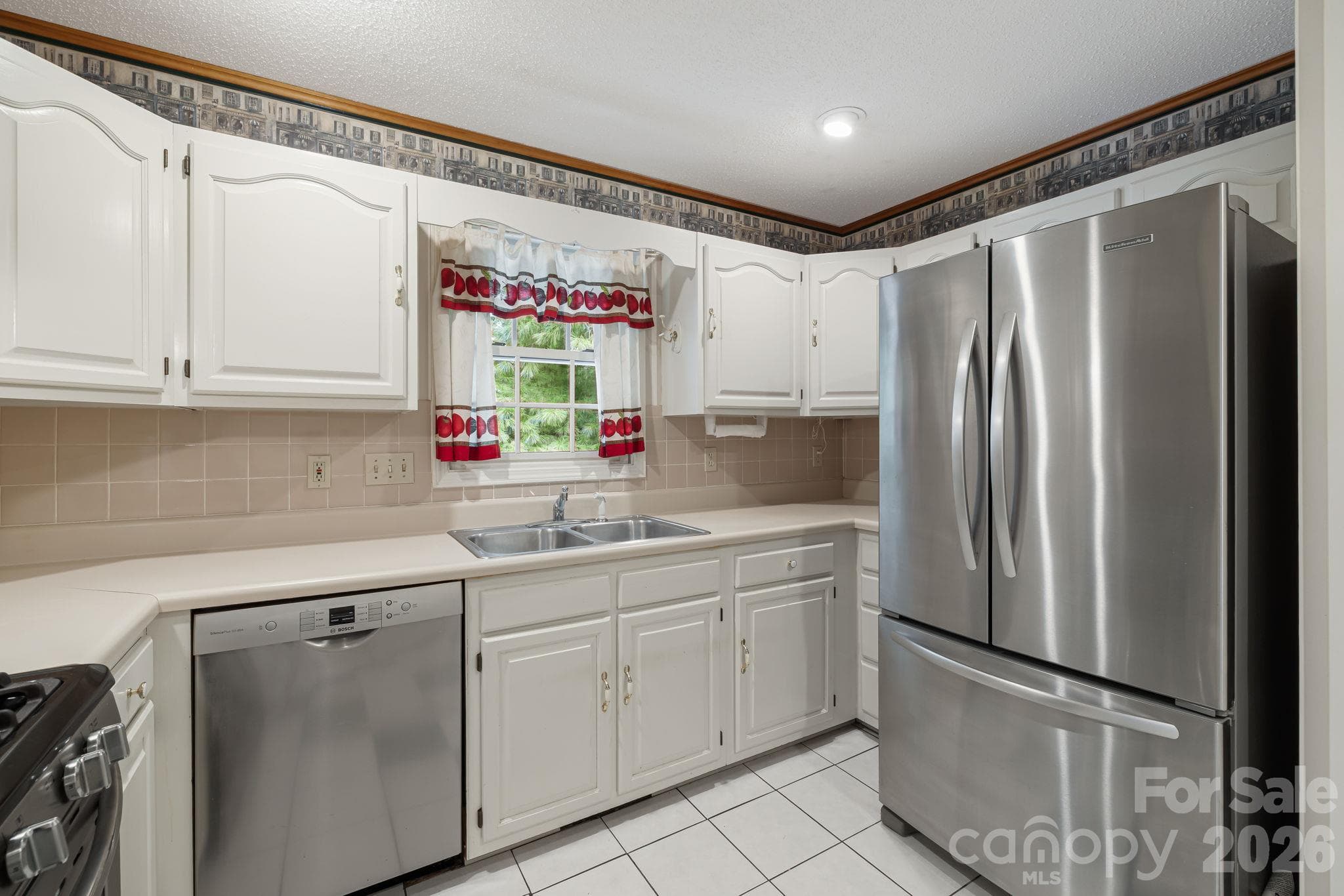 Single Family Residence at 103 Tarragon Place, Flat Rock, photo 11 of 47