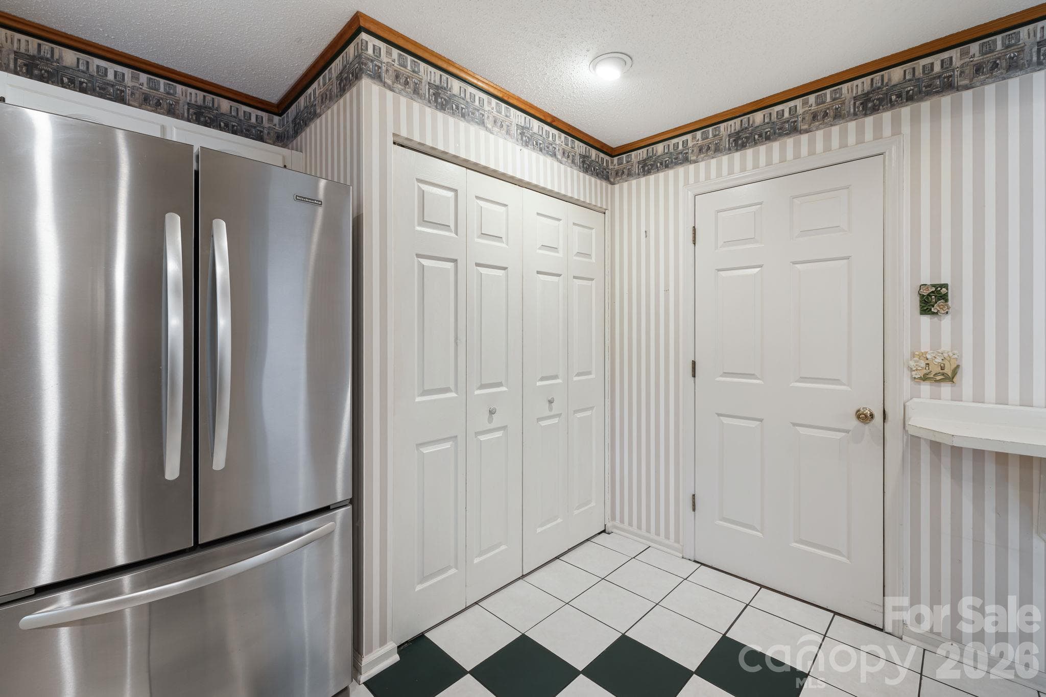 Single Family Residence at 103 Tarragon Place, Flat Rock, photo 13 of 47