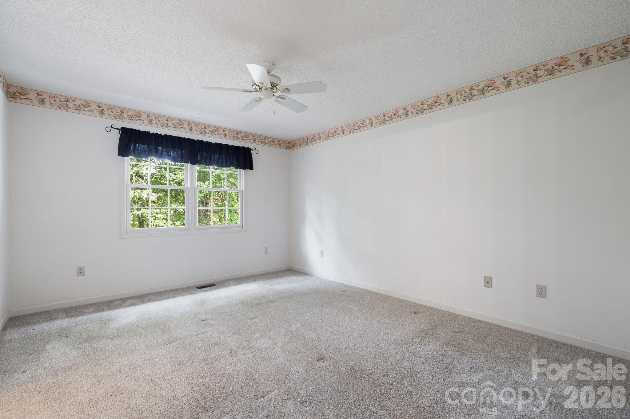 Single Family Residence at 103 Tarragon Place, Flat Rock, photo 23 of 47