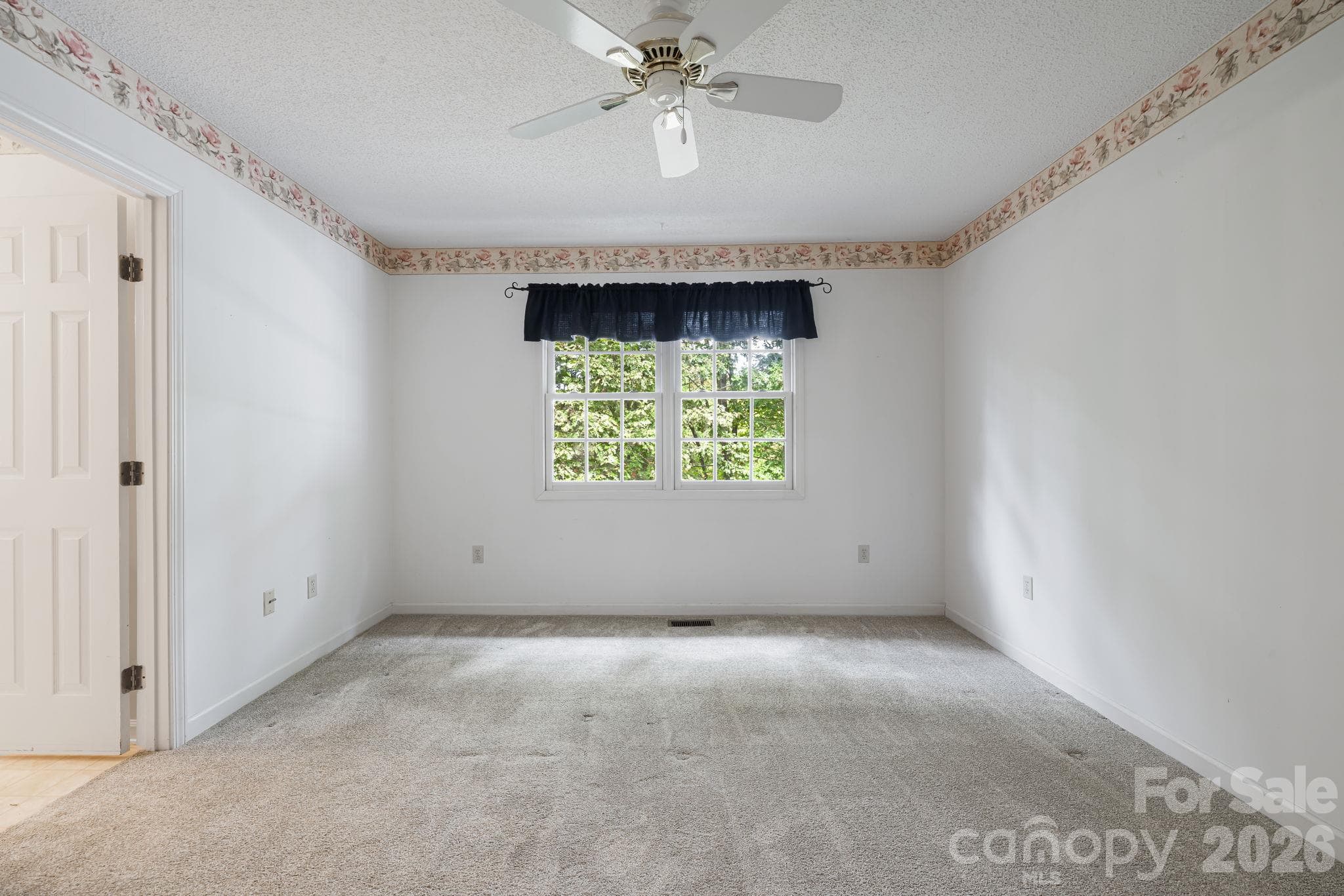 Single Family Residence at 103 Tarragon Place, Flat Rock, photo 24 of 47