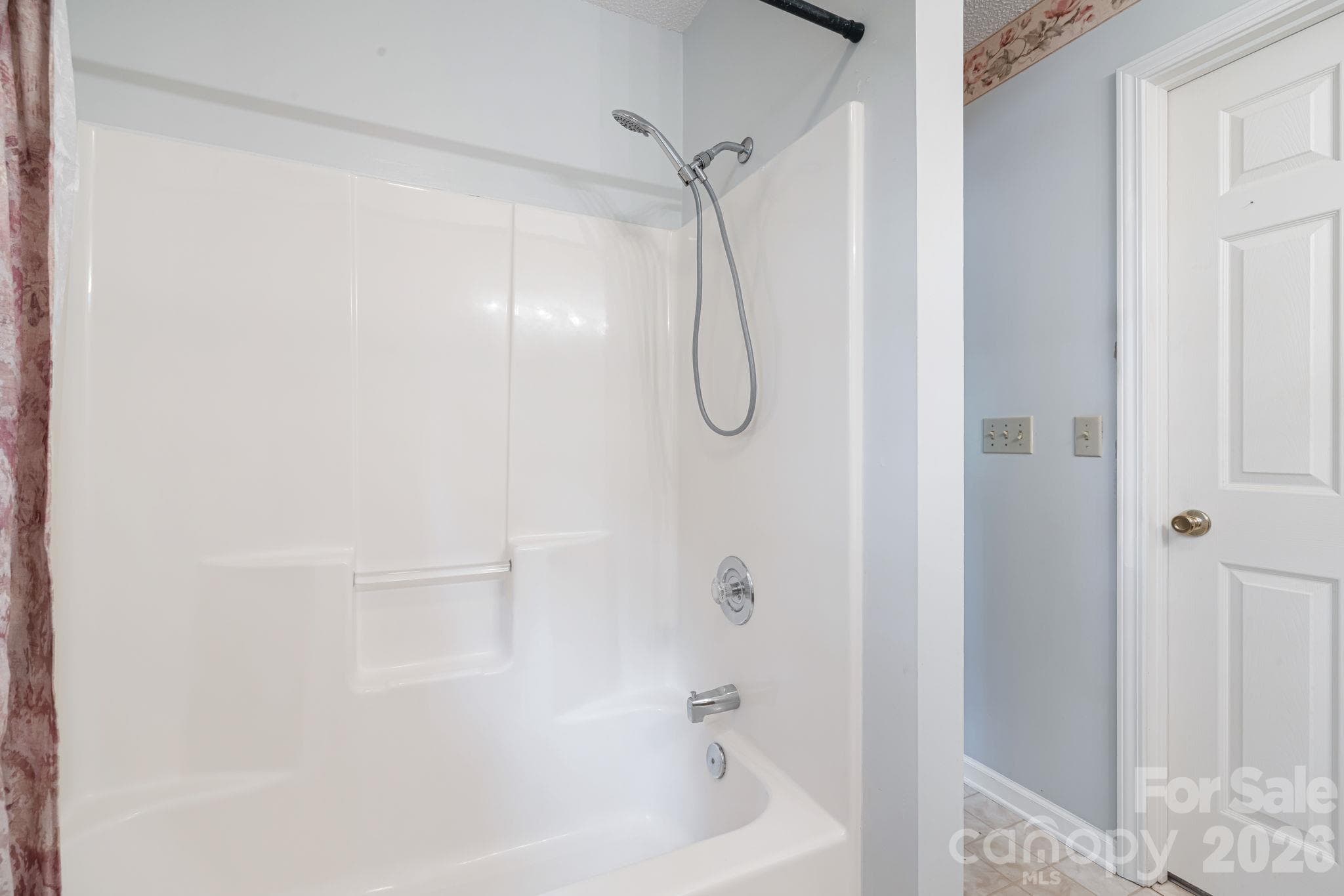 Single Family Residence at 103 Tarragon Place, Flat Rock, photo 28 of 47