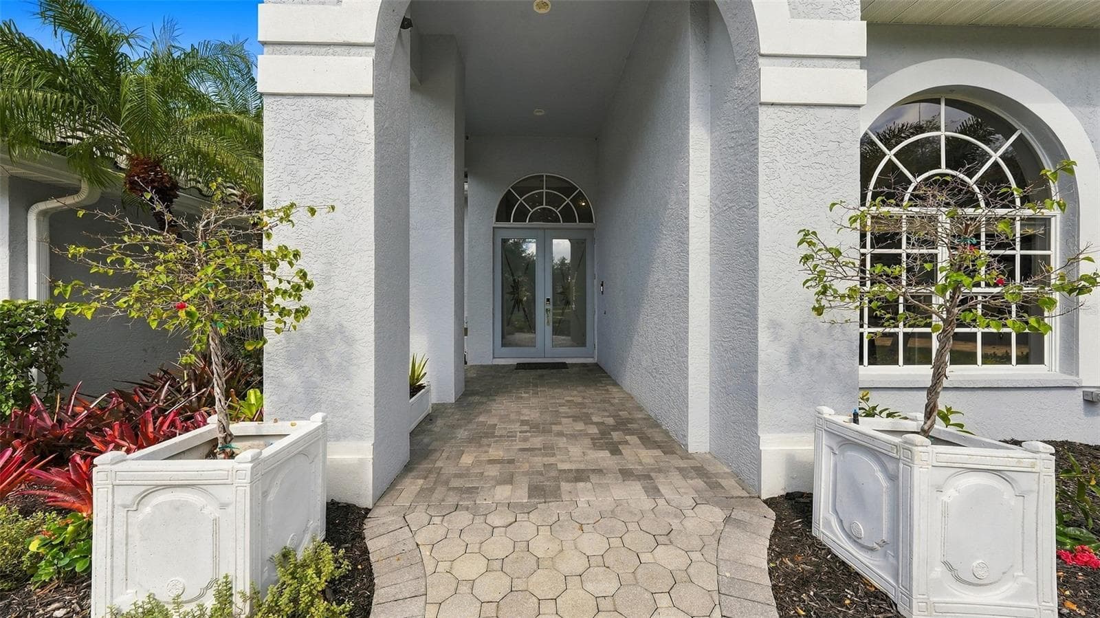 Single Family Residence at 8136 REGENTS CT, UNIVERSITY PARK, photo 10 of 134