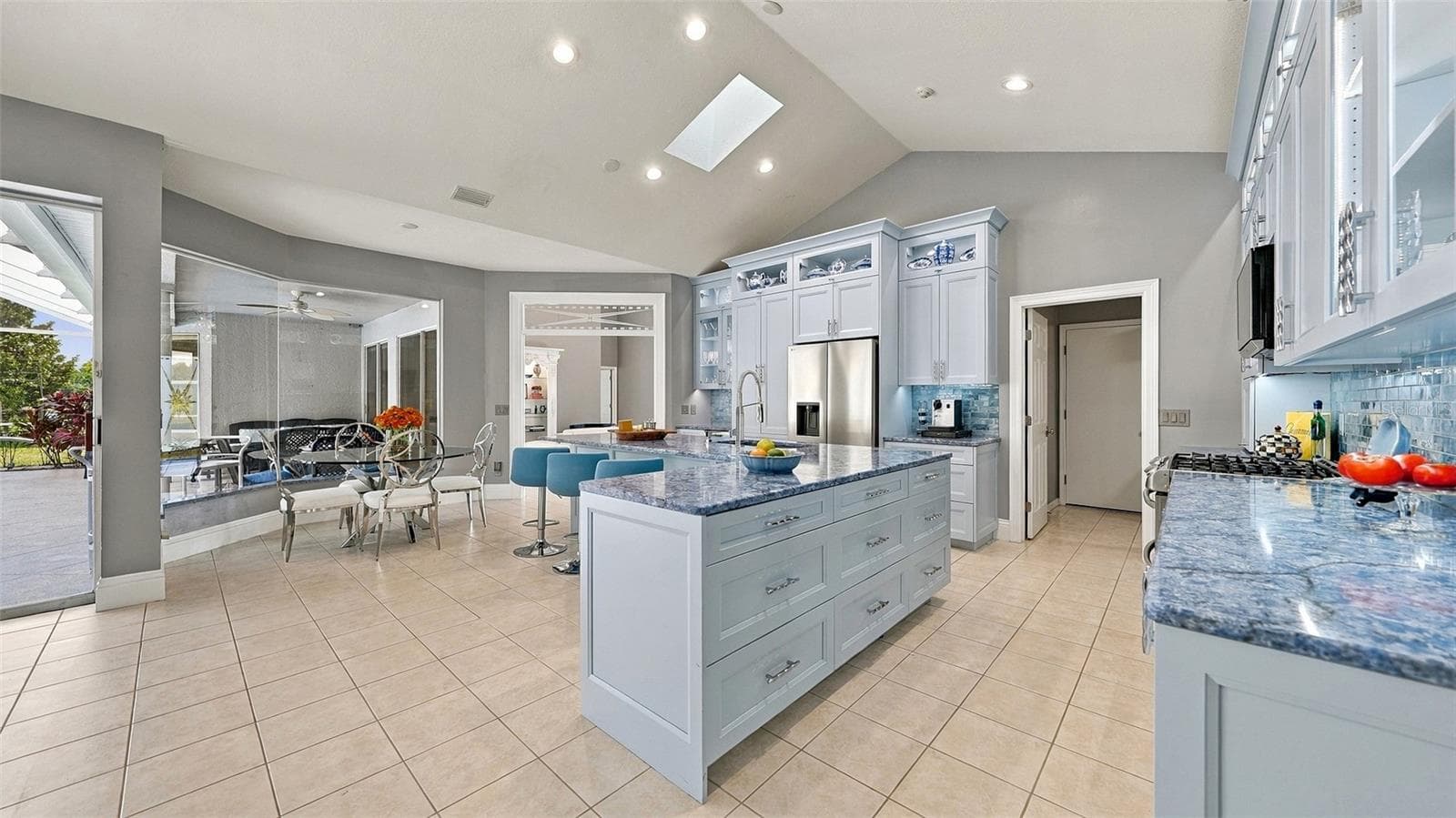 Single Family Residence at 8136 REGENTS CT, UNIVERSITY PARK, photo 24 of 134