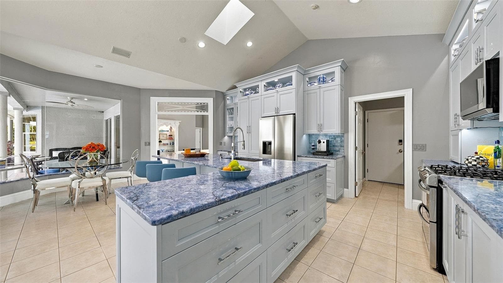 Single Family Residence at 8136 REGENTS CT, UNIVERSITY PARK, photo 26 of 134