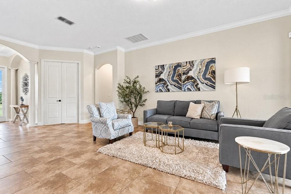 Single Family Residence at 32809 BERWICK GLEN CT, SORRENTO, photo 11 of 40