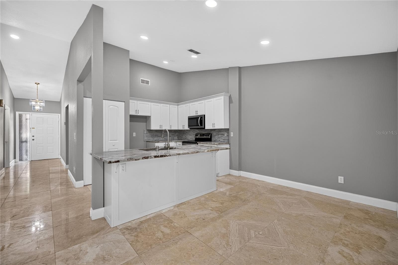 Townhouse at 4004 SHORESIDE CIR, TAMPA, photo 12 of 30