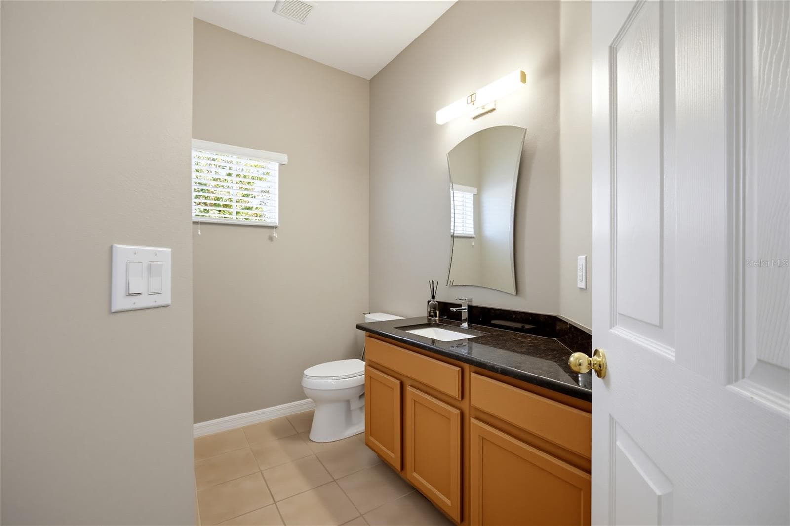 Half Bathroom - 1st floor - 491 HARBOR WINDS CT, WINTER SPRINGS