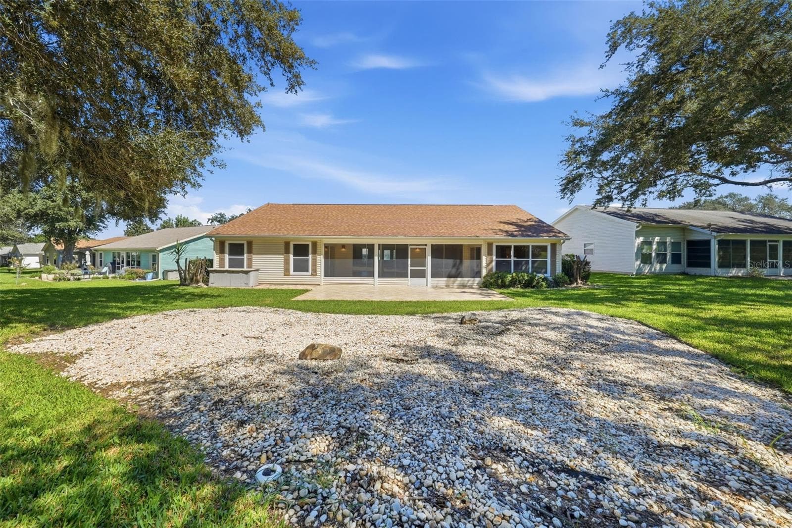 Oversized backyard - Ready for your Expertise - 24809 RIVERBOAT BND, LEESBURG