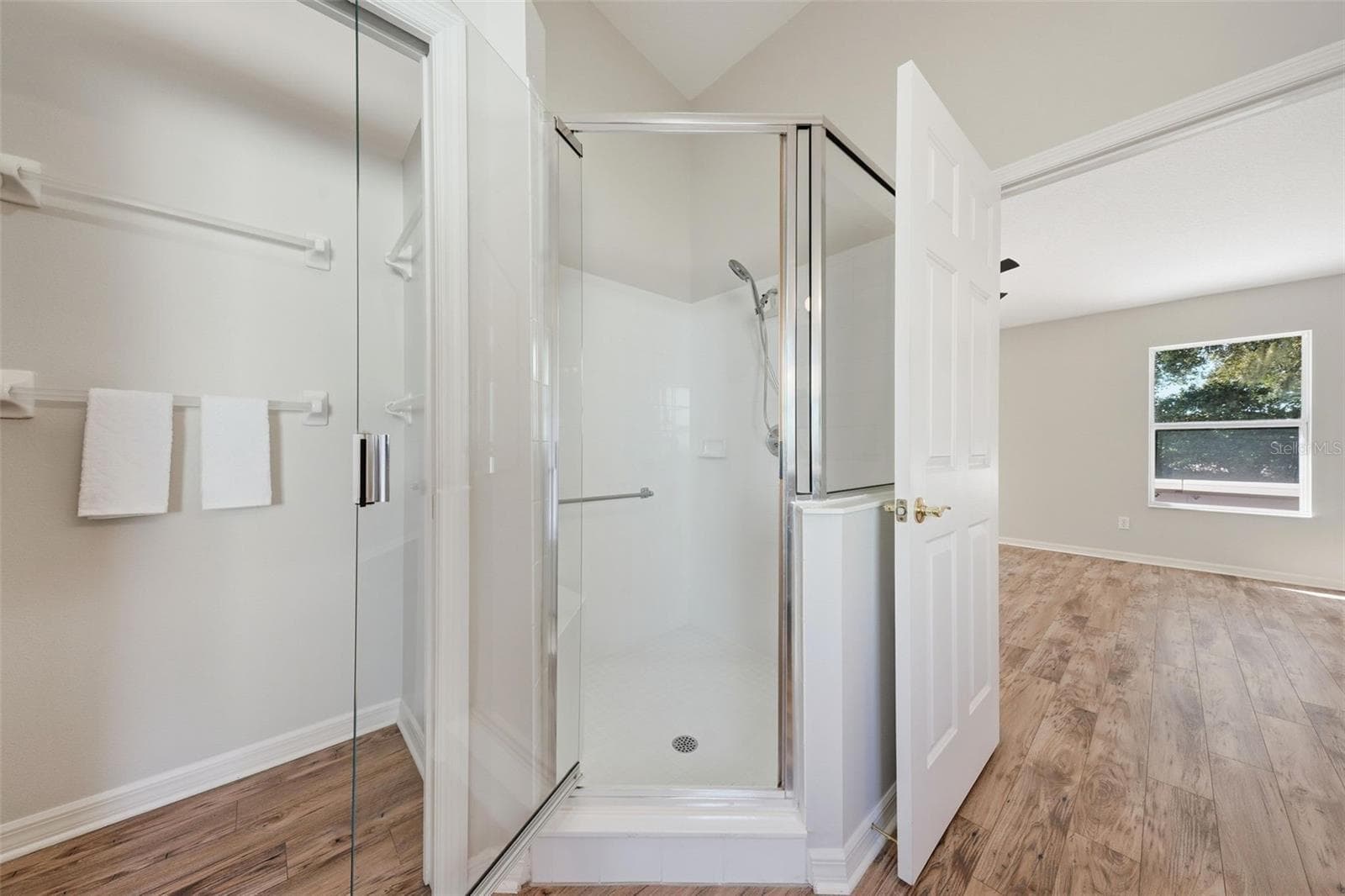 En-Suite Primary bathroom Standup shower - 24809 RIVERBOAT BND, LEESBURG