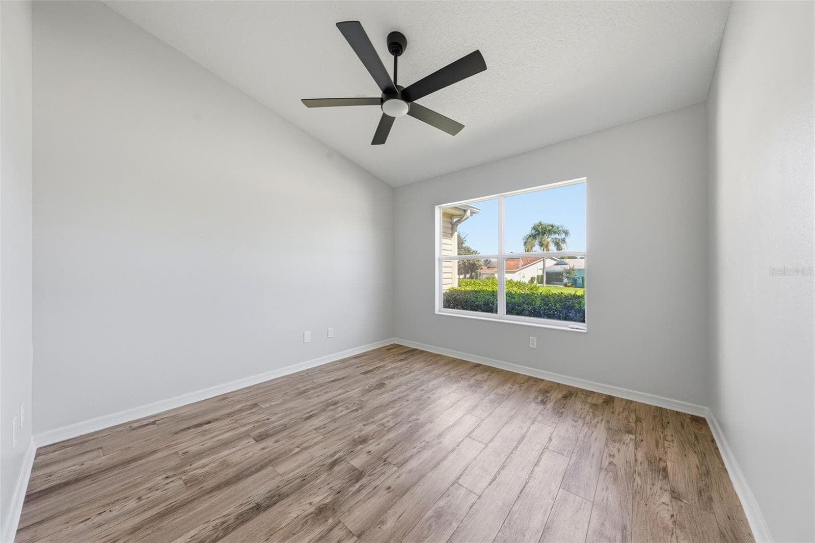 Office / Den - 24809 RIVERBOAT BND, LEESBURG