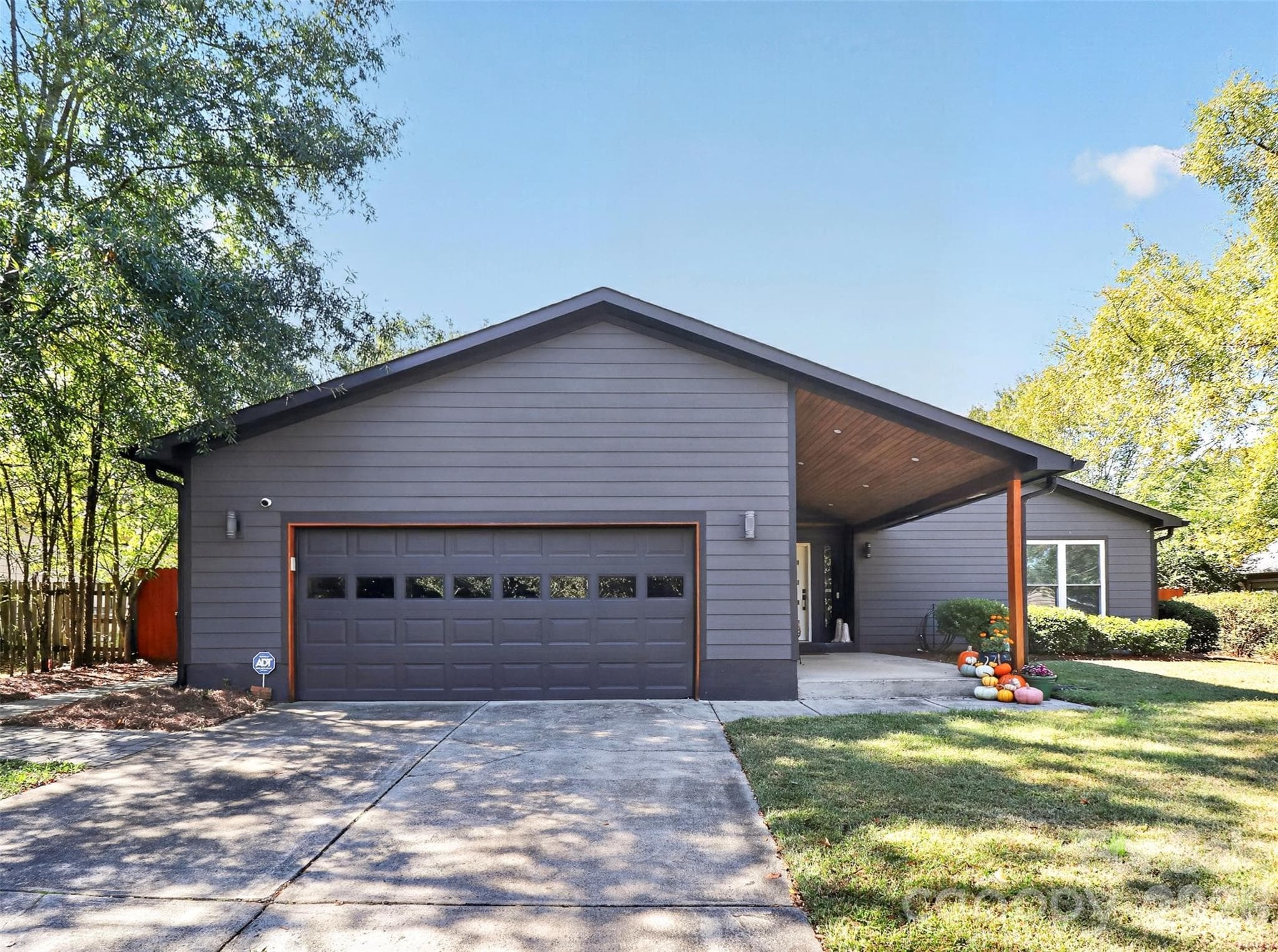Single Family Residence at 3851 Sweetgrass Lane, Charlotte, photo 37 of 39