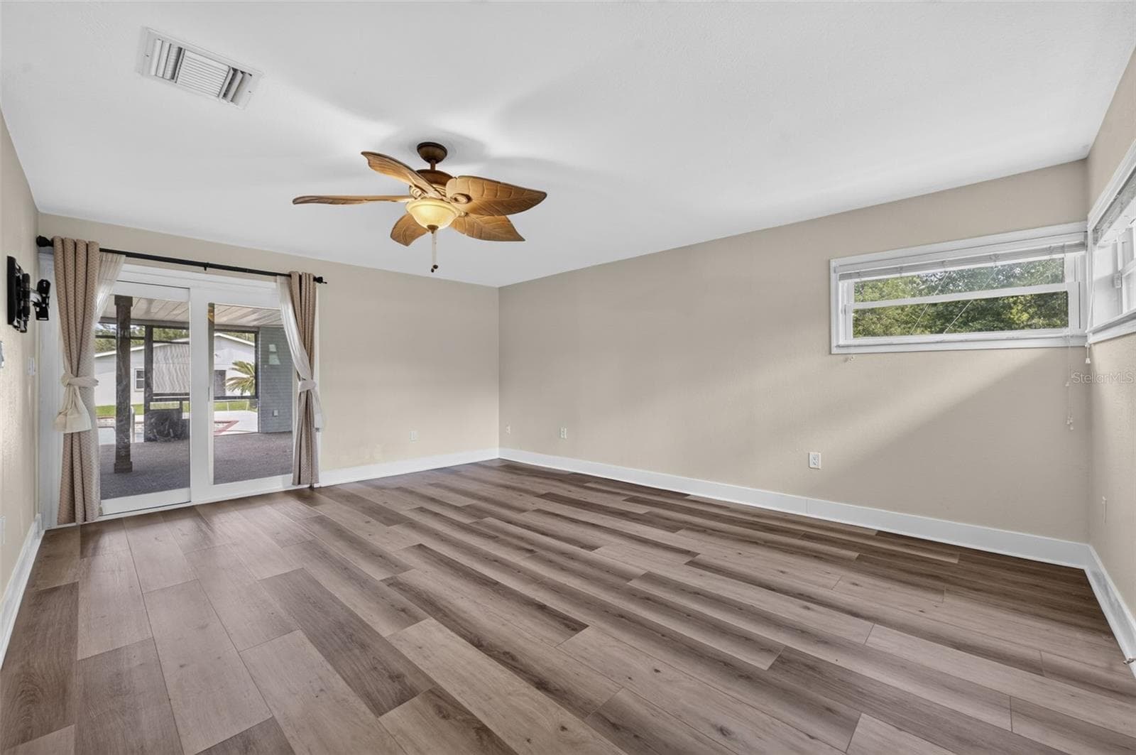 Duplex at 20963 E COLONIAL DR, CHRISTMAS, photo 30 of 68