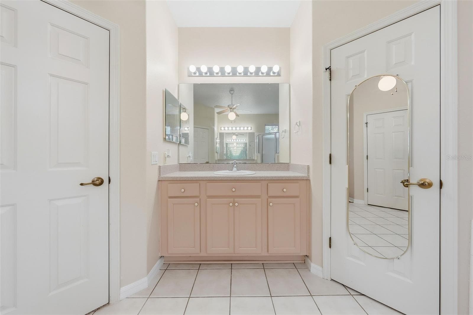 Primary Bathroom with separate Vanities - #1 - 2852 CAPE HORN CT, TAVARES