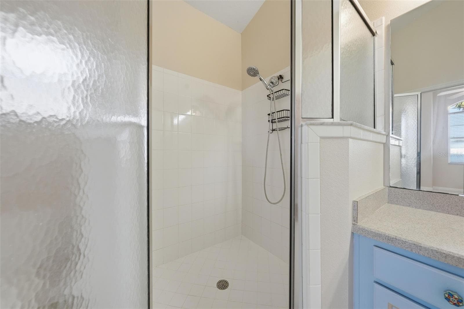 Bathroom #2 Walk-in shower - 2852 CAPE HORN CT, TAVARES