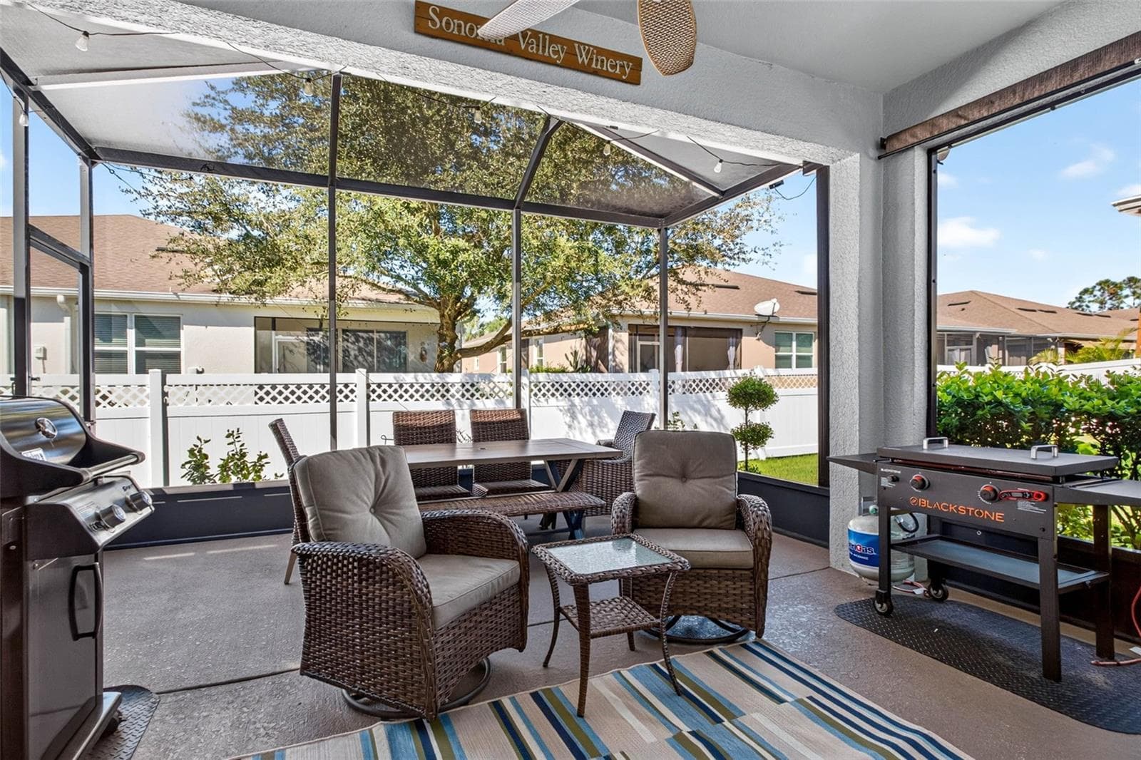 The showstopper here is the extended lanai! - 32835 WOODTHRUSH WAY, WESLEY CHAPEL