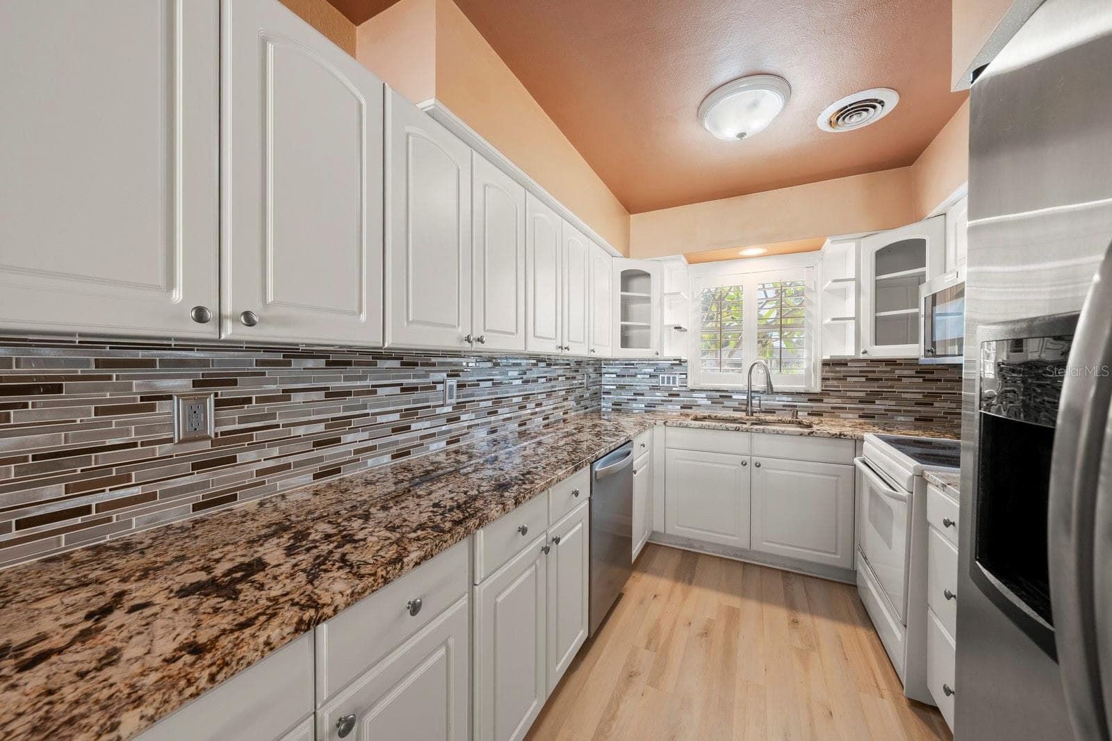 Single Family Residence at 1039 MADISON ST, LARGO, photo 9 of 22