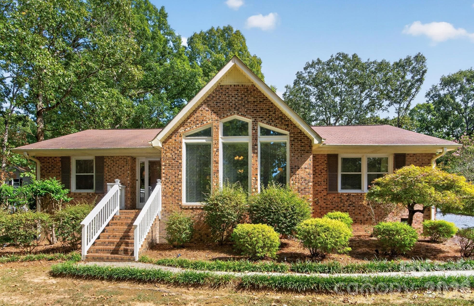 2209 Rainbrook Drive