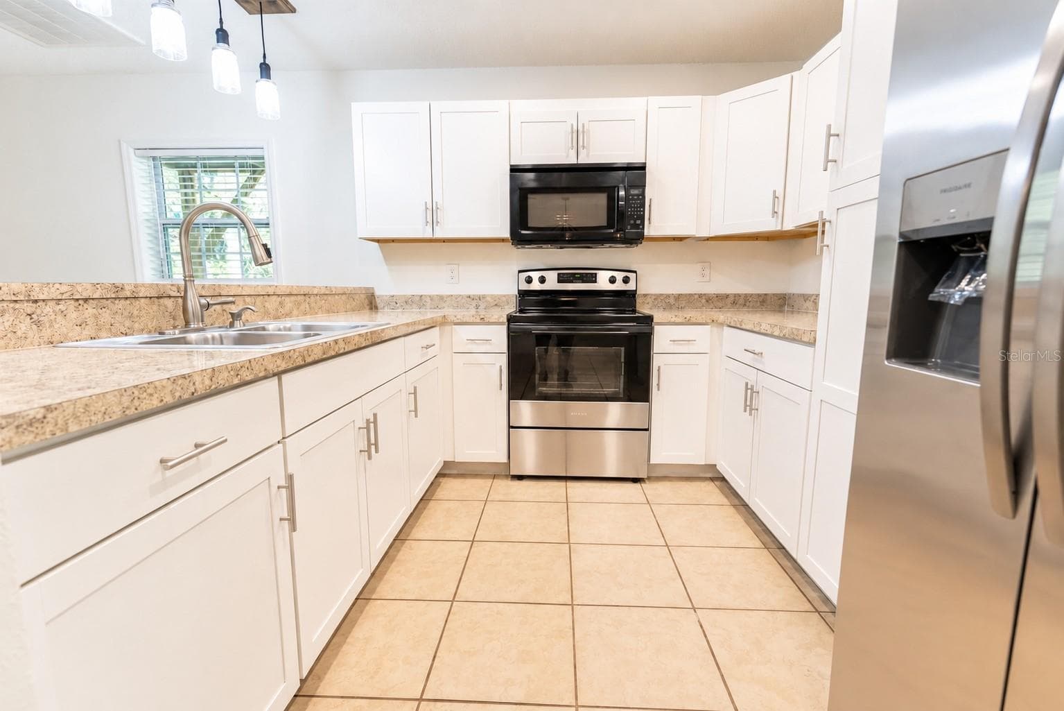 Single Family Residence at 8030 SE 153RD ST, INGLIS, photo 13 of 42