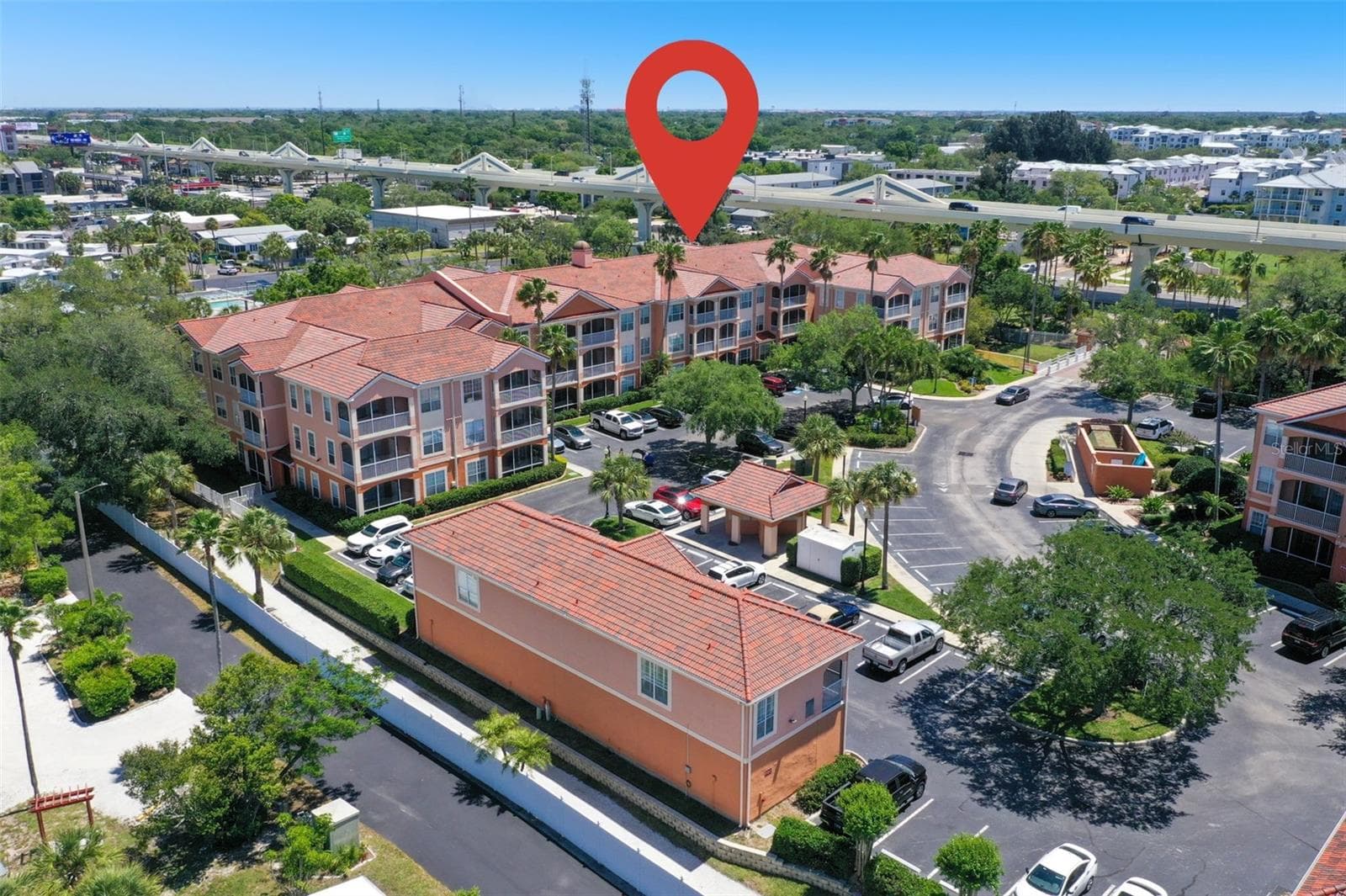 TOP FLOOR, NO UPSTAIRS NEIGHBORS - 5000 CULBREATH KEY WAY #1-313, TAMPA