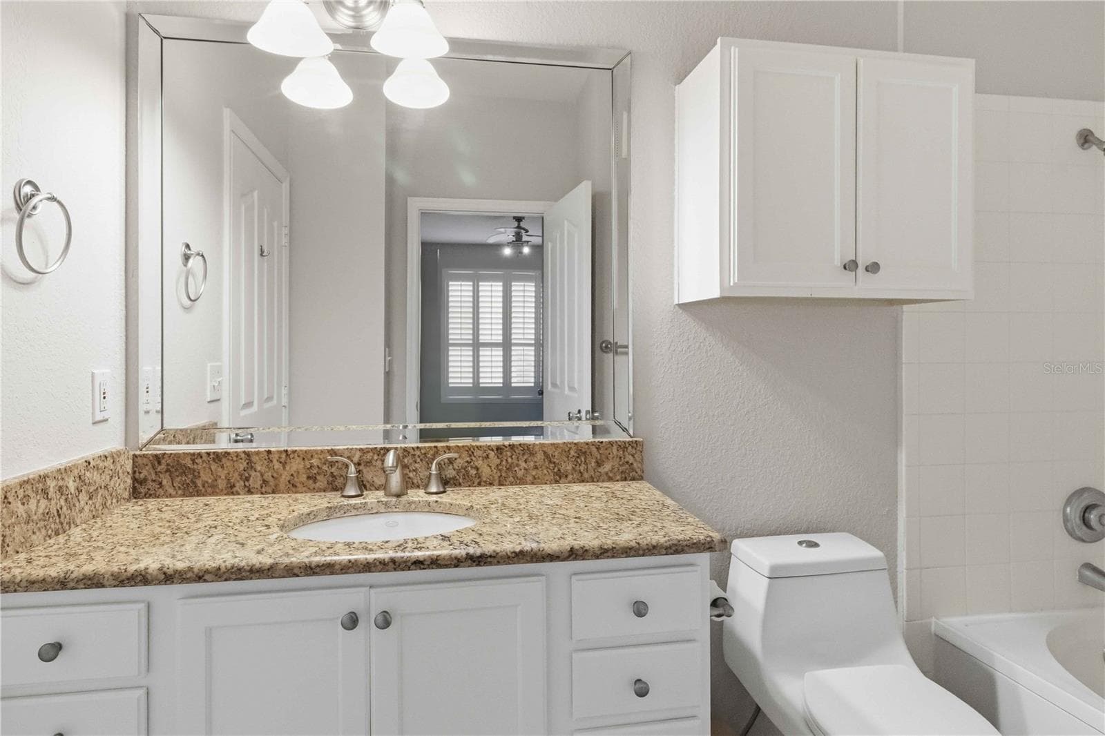 EN-SUITE BATHROOMS - 5000 CULBREATH KEY WAY #1-313, TAMPA