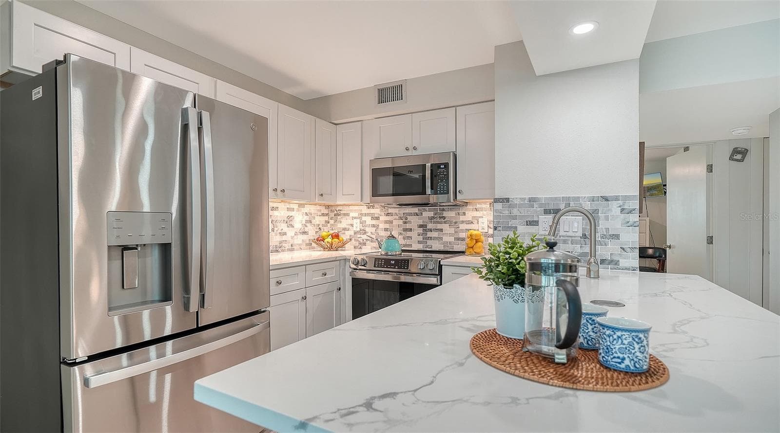 Condominium at 5950 MIDNIGHT PASS RD #201, SARASOTA, photo 11 of 30