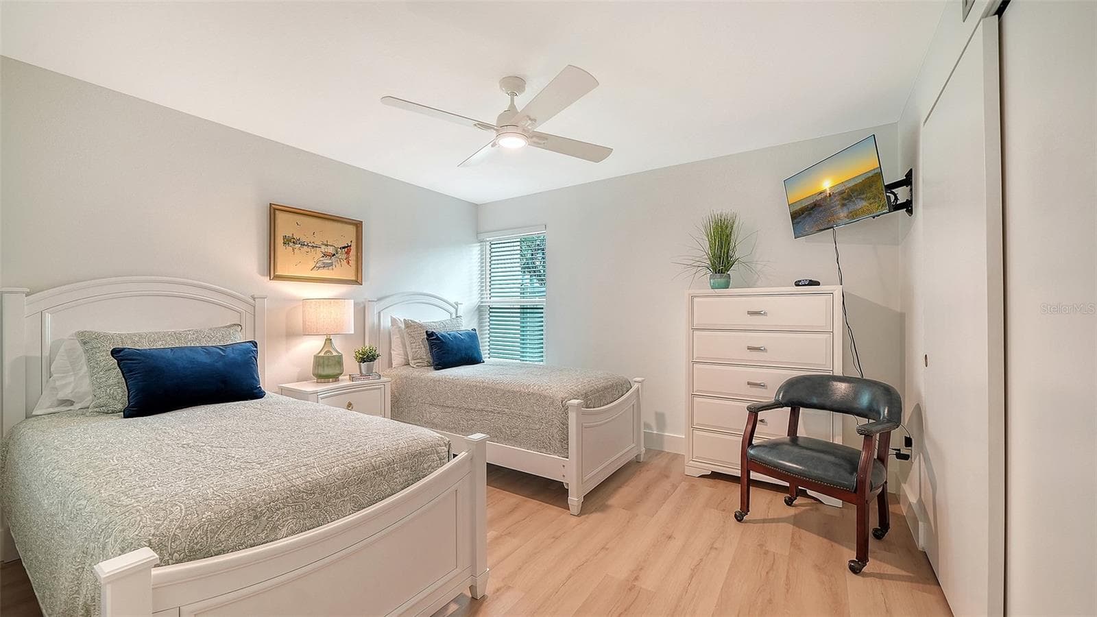Condominium at 5950 MIDNIGHT PASS RD #201, SARASOTA, photo 18 of 30