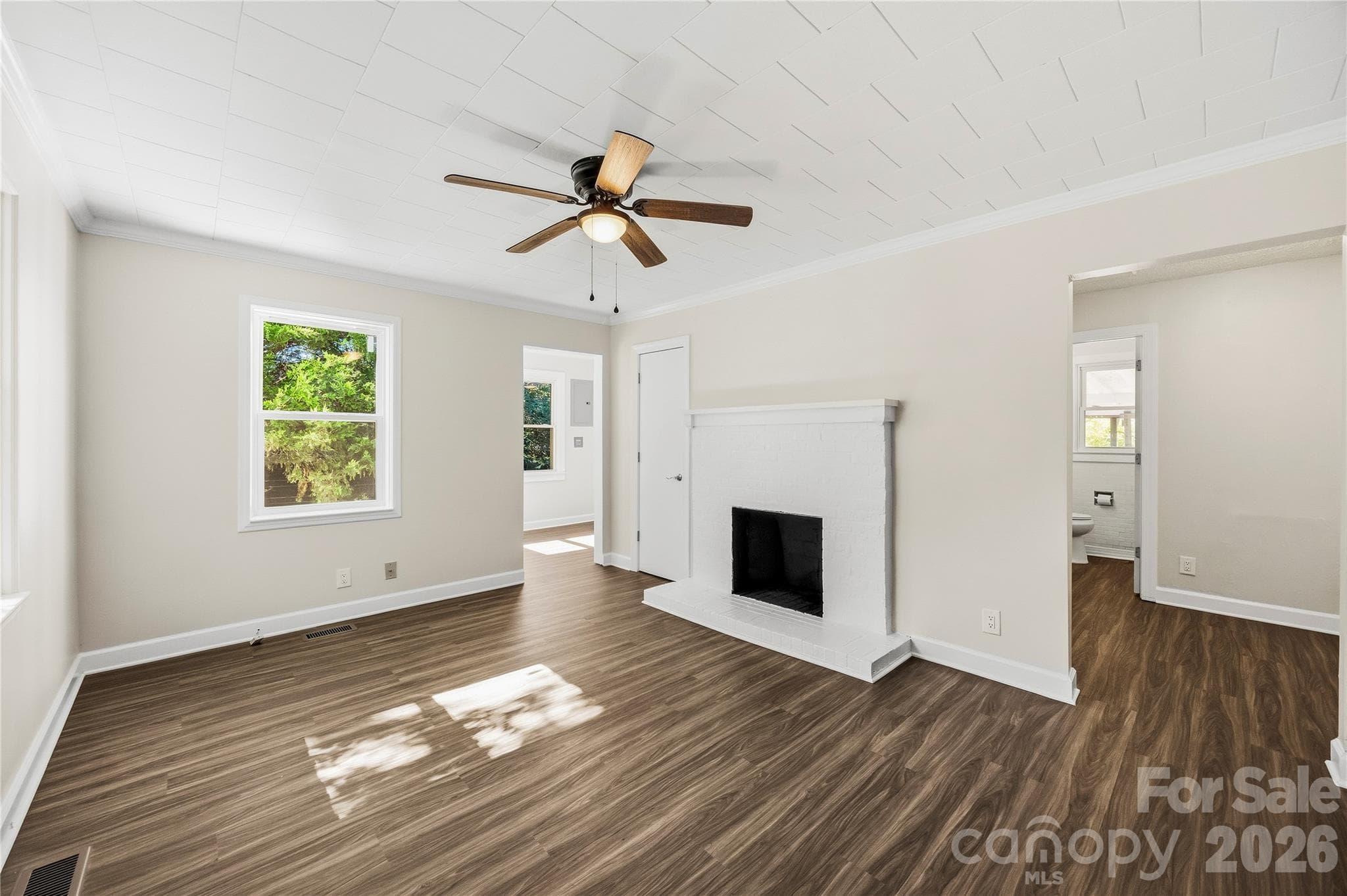 Single Family Residence at 915 Skyway Drive, Kannapolis, photo 3 of 29