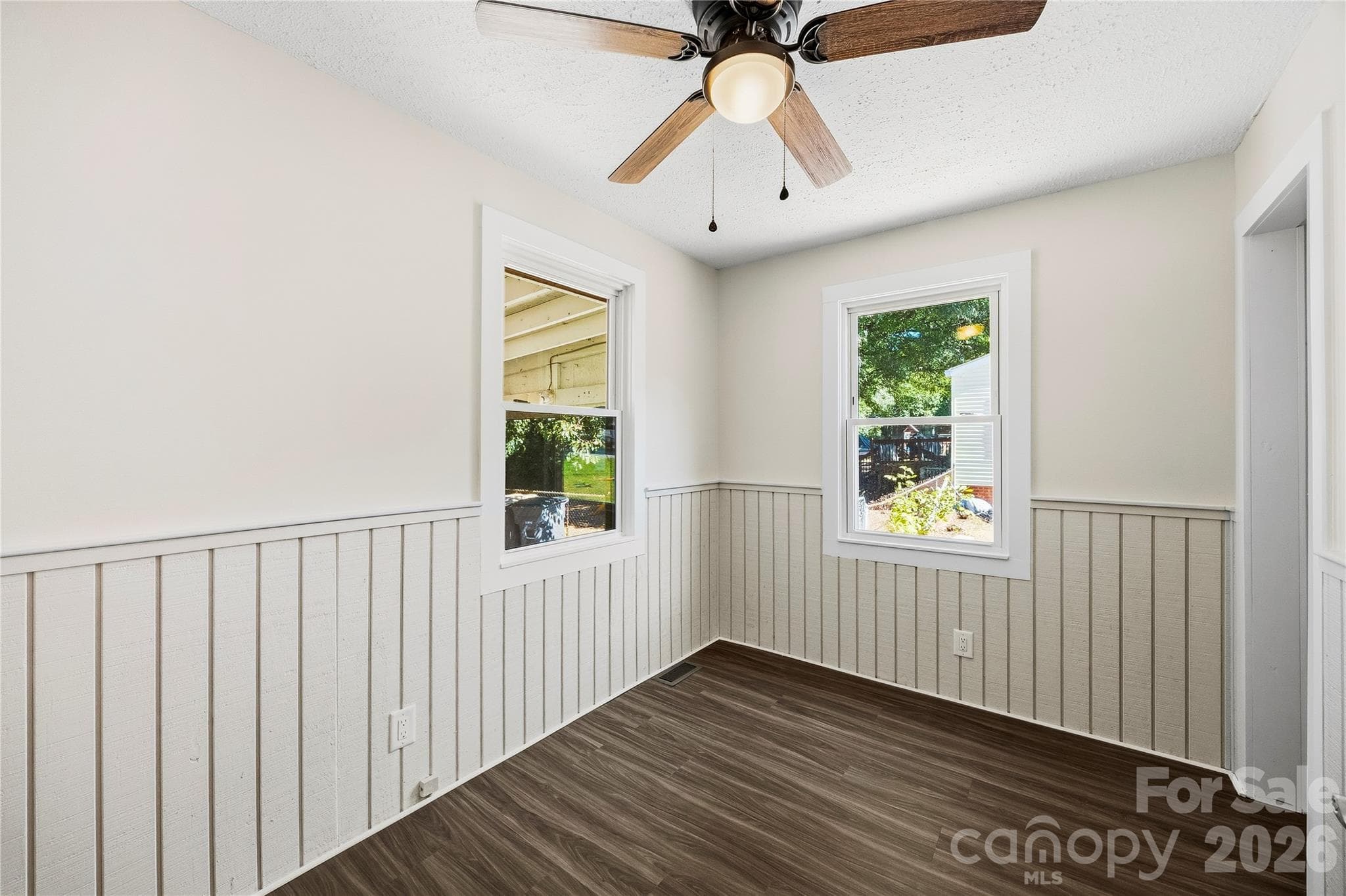 Single Family Residence at 915 Skyway Drive, Kannapolis, photo 16 of 29