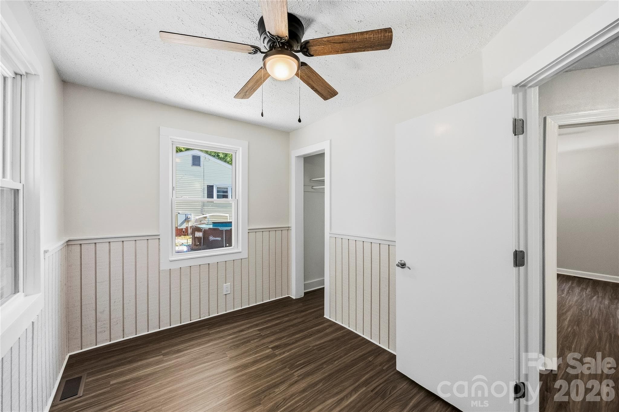 Single Family Residence at 915 Skyway Drive, Kannapolis, photo 17 of 29