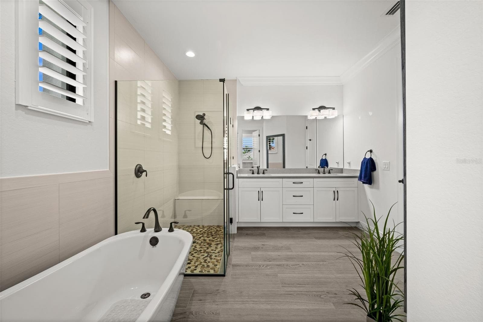 Primary bath is spacious and open - 5205 SUNSET CT, CAPE CORAL