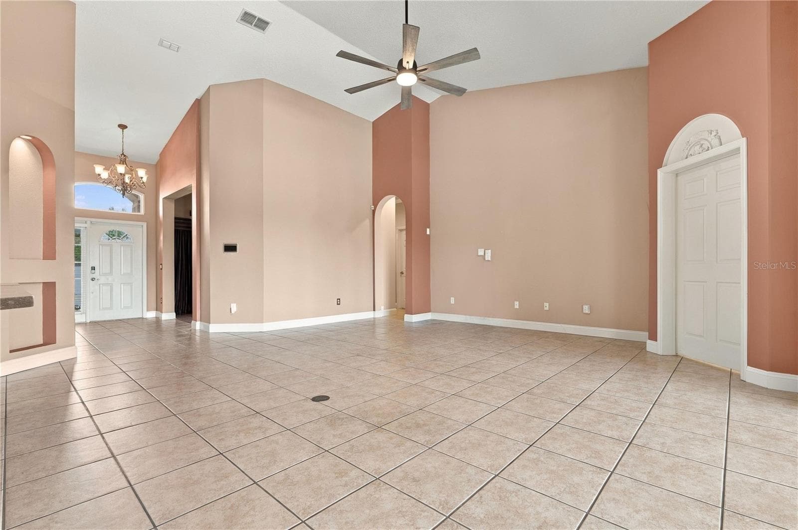 Single Family Residence at 10606 CLOUDVIEW DR, ORLANDO, photo 12 of 41