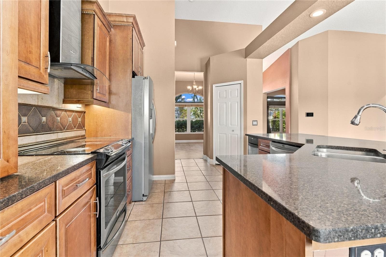 Single Family Residence at 10606 CLOUDVIEW DR, ORLANDO, photo 14 of 41