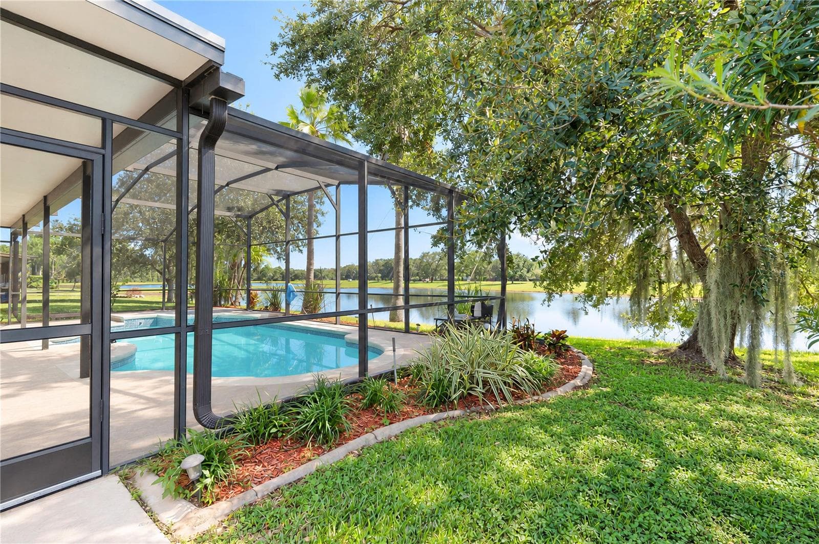 Single Family Residence at 10606 CLOUDVIEW DR, ORLANDO, photo 29 of 41
