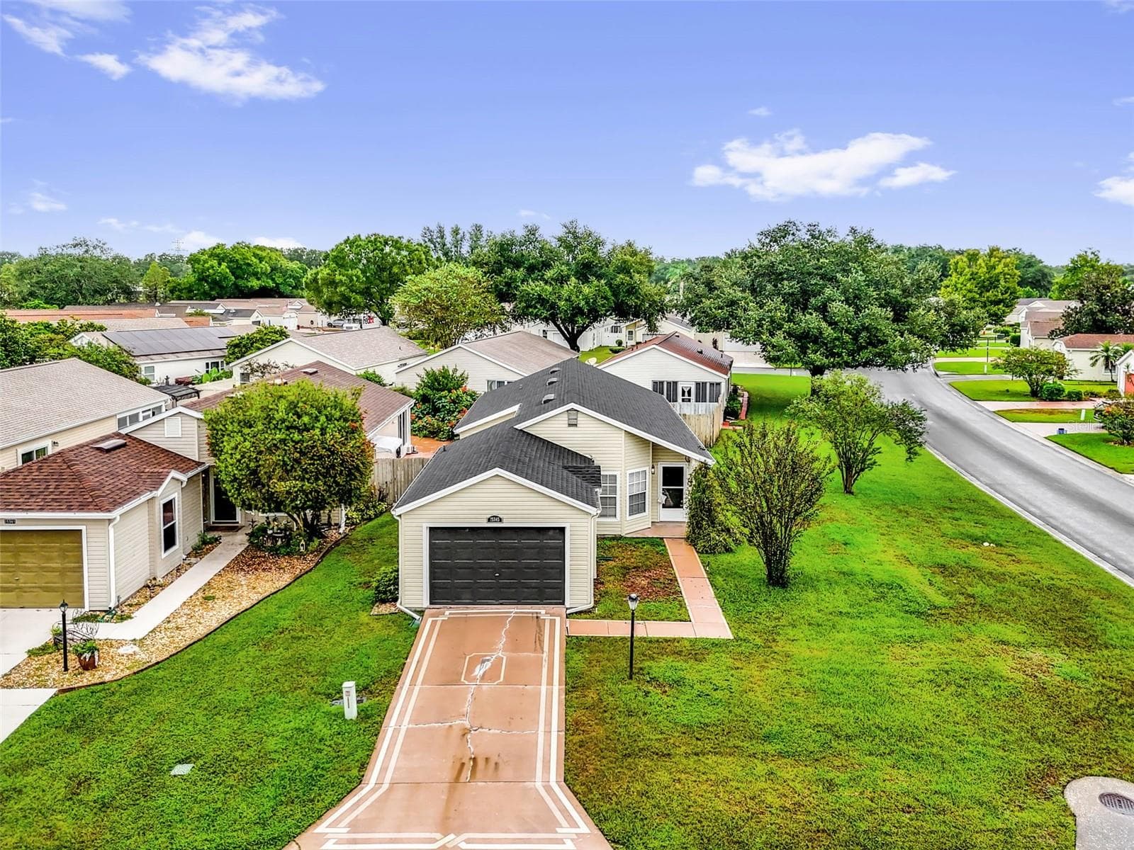 Single Family Residence at 25345 GREEN HERON DR, LEESBURG, photo 28 of 32