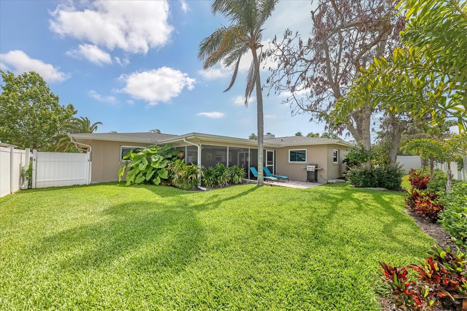 Single Family Residence at 3671 AVOCADO RD, LARGO, photo 33 of 36
