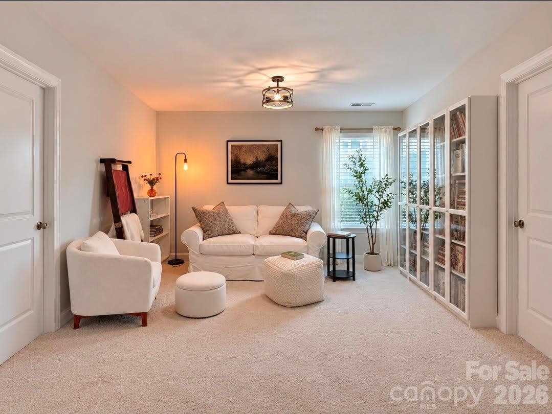 Single Family Residence at 7122 Astella Way, Lancaster, photo 20 of 46
