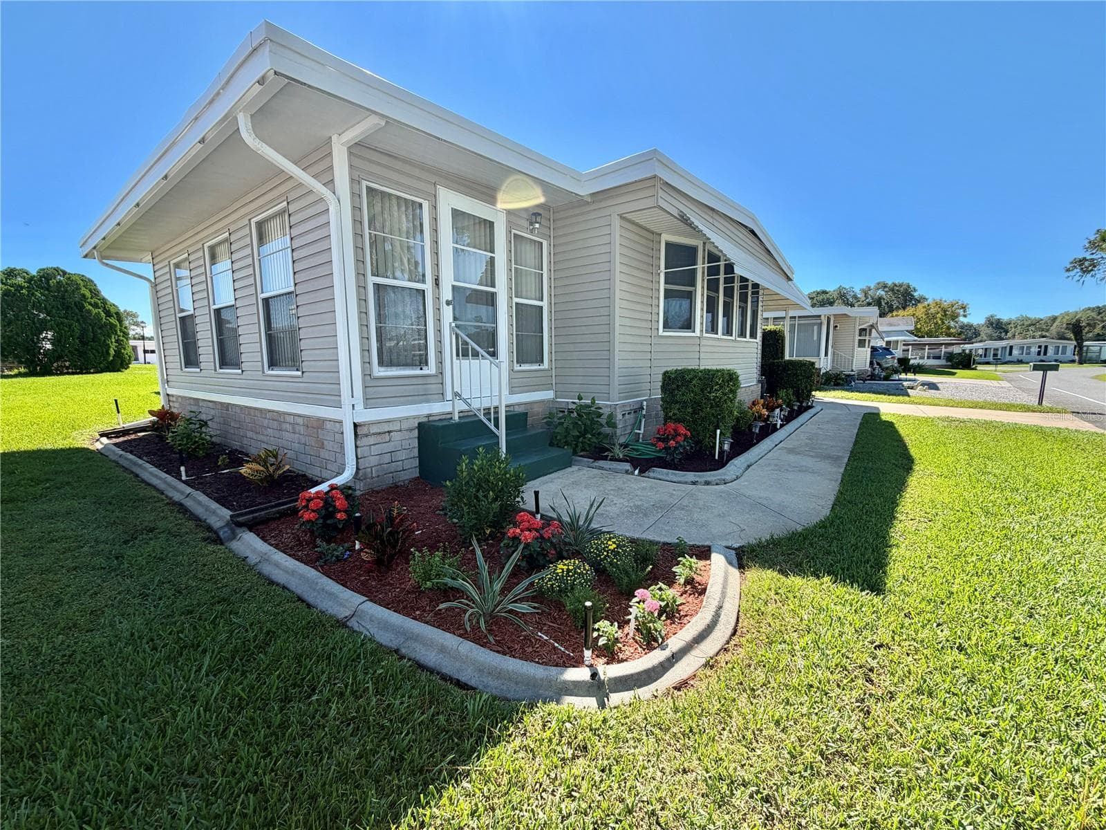 Mobile Home at 307 HAWTHORNE BLVD, LEESBURG, photo 53 of 58