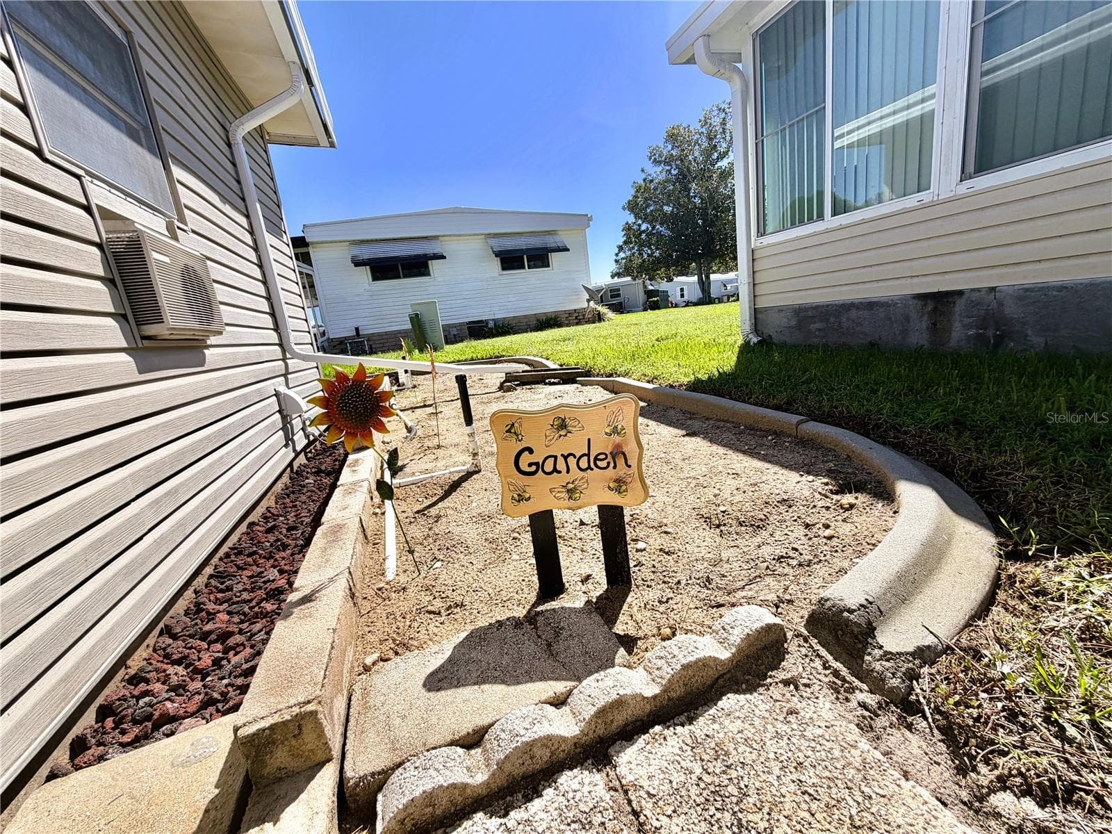Mobile Home at 307 HAWTHORNE BLVD, LEESBURG, photo 56 of 58
