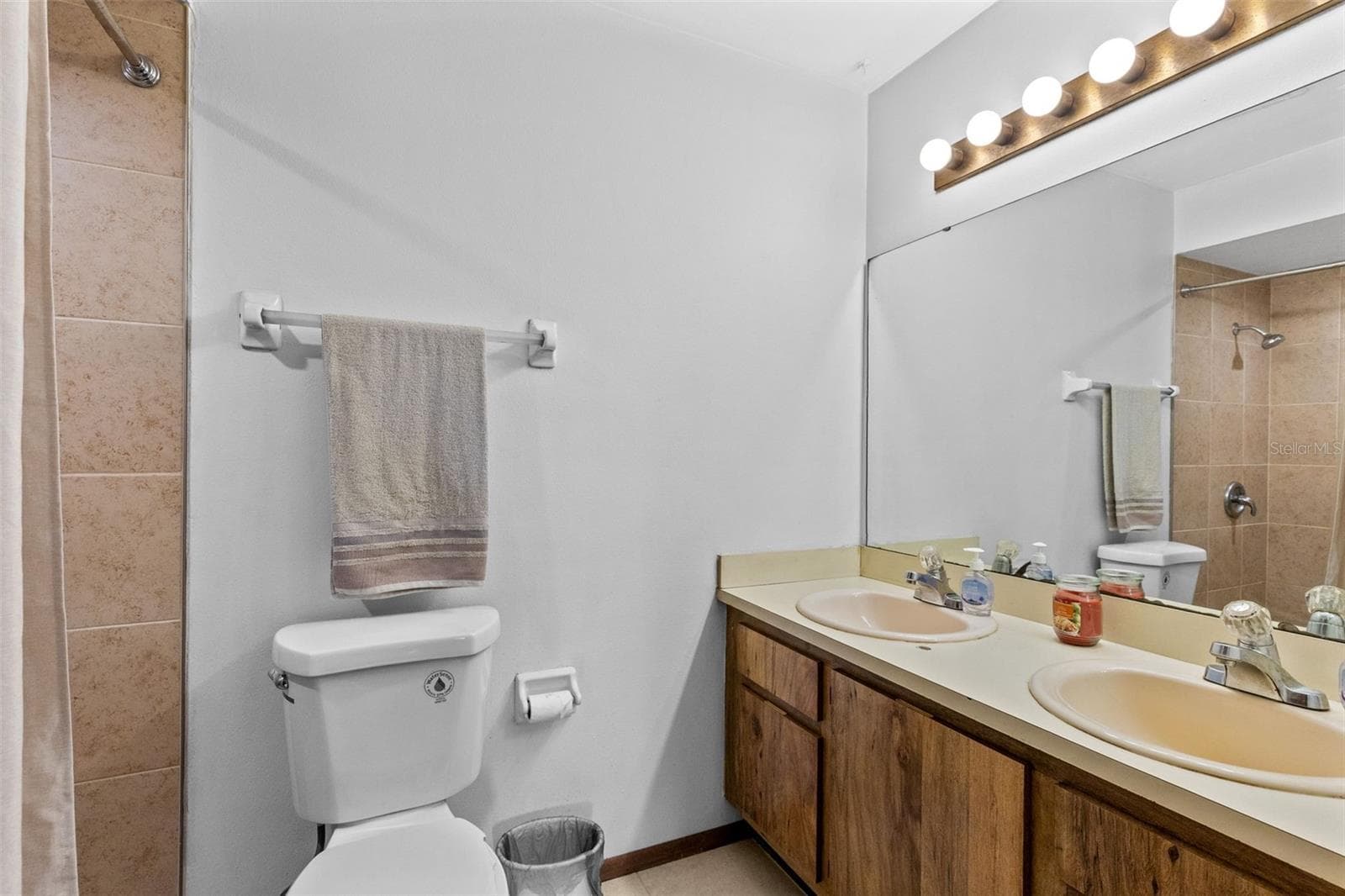 Primary Bath - 2350 BRONCO DR, ST CLOUD