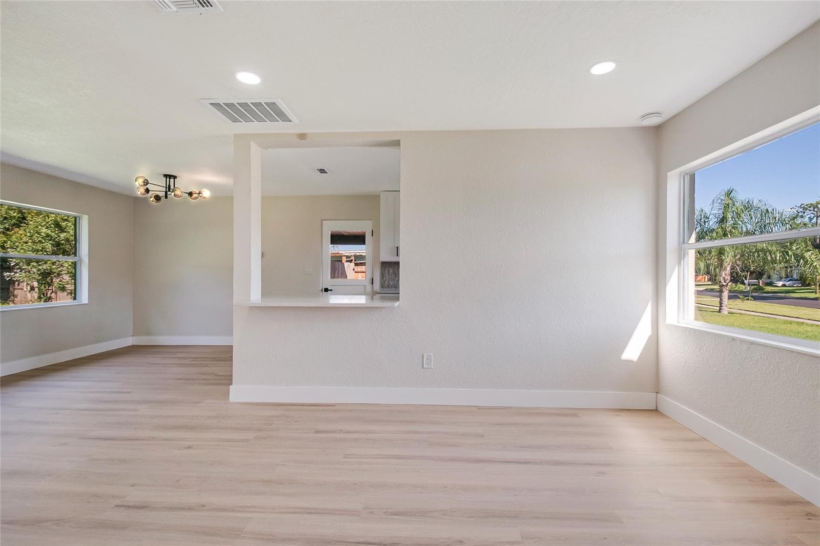 Single Family Residence at 7405 AUTUMNVALE DR, ORLANDO, photo 12 of 43