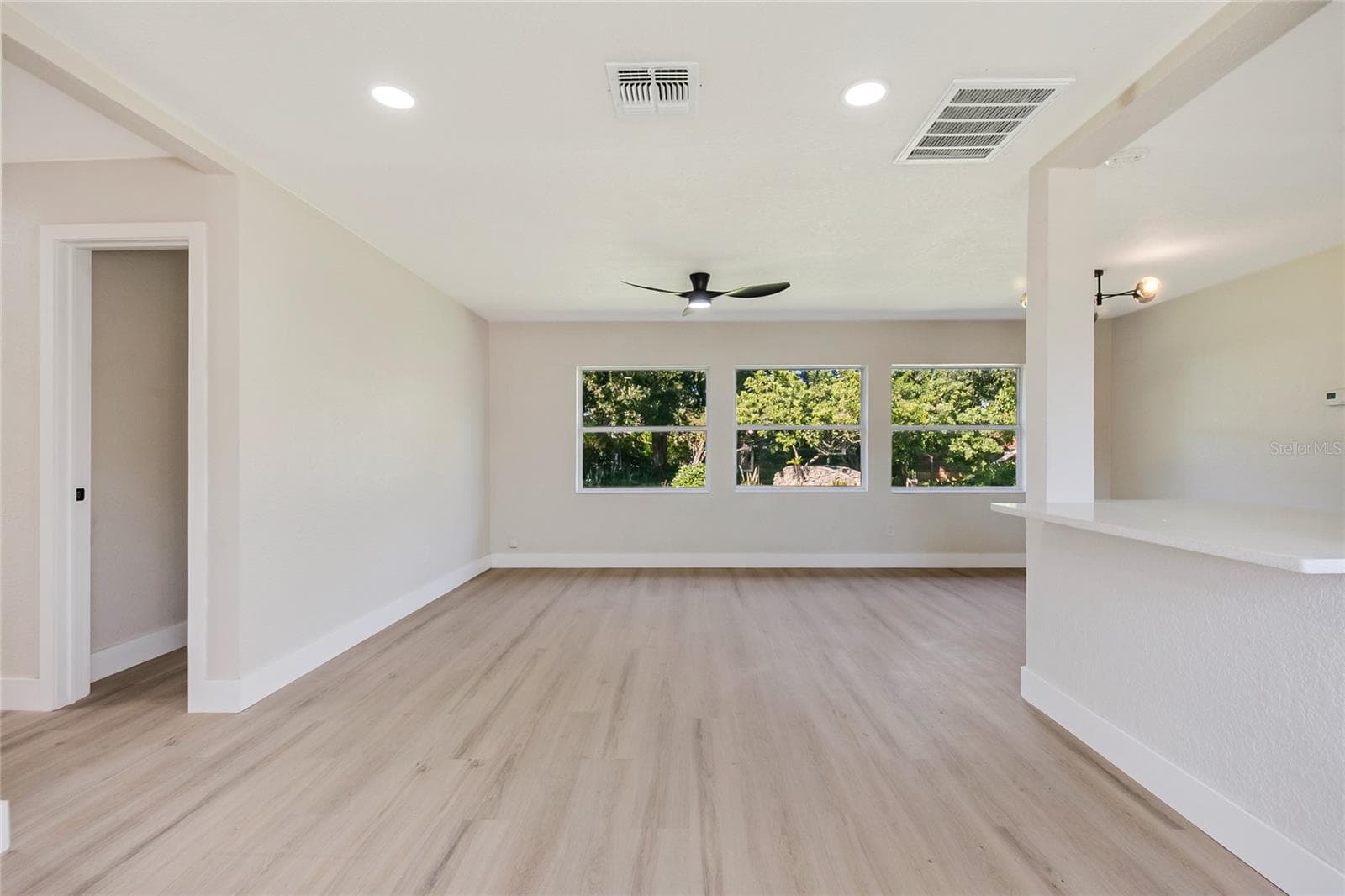 Single Family Residence at 7405 AUTUMNVALE DR, ORLANDO, photo 13 of 43