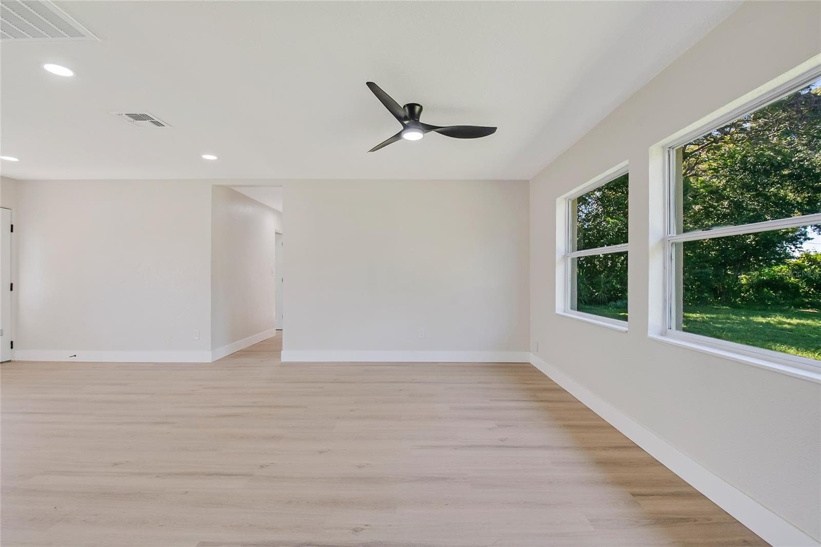 Single Family Residence at 7405 AUTUMNVALE DR, ORLANDO, photo 14 of 43