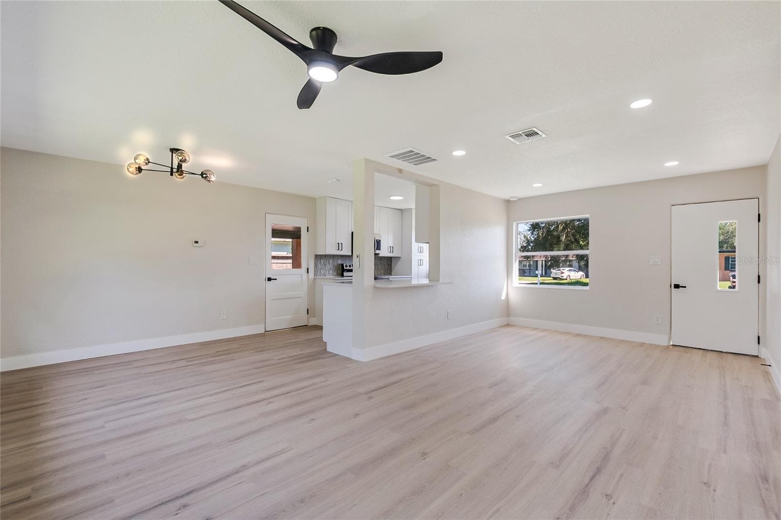Single Family Residence at 7405 AUTUMNVALE DR, ORLANDO, photo 22 of 43
