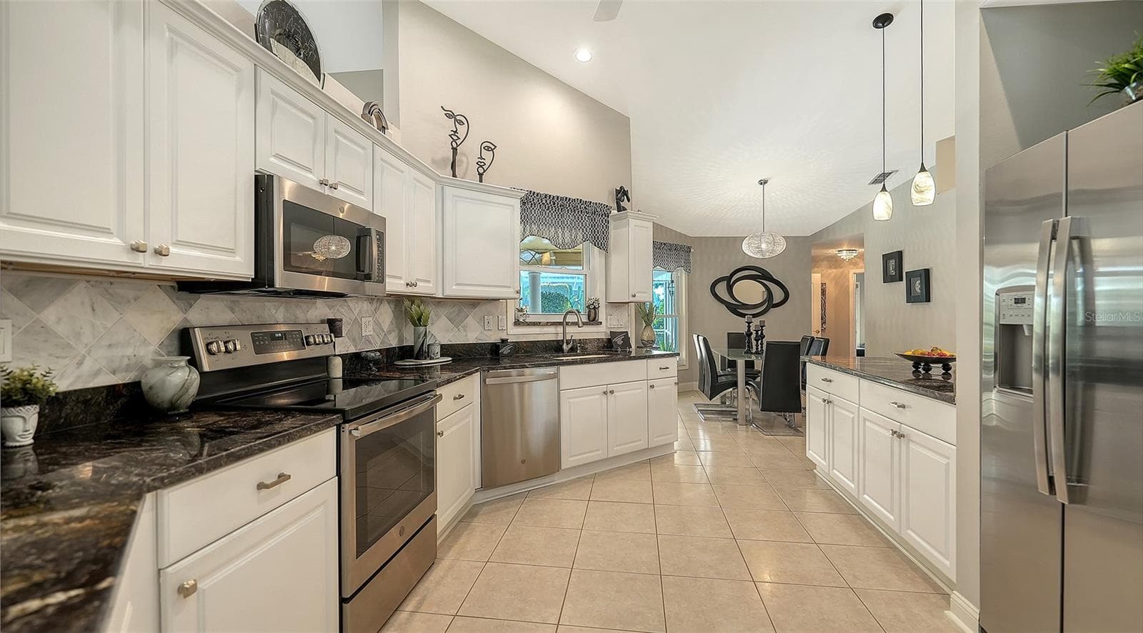 Single Family Residence at 7975 MONTICELLO LN, SARASOTA, photo 12 of 59
