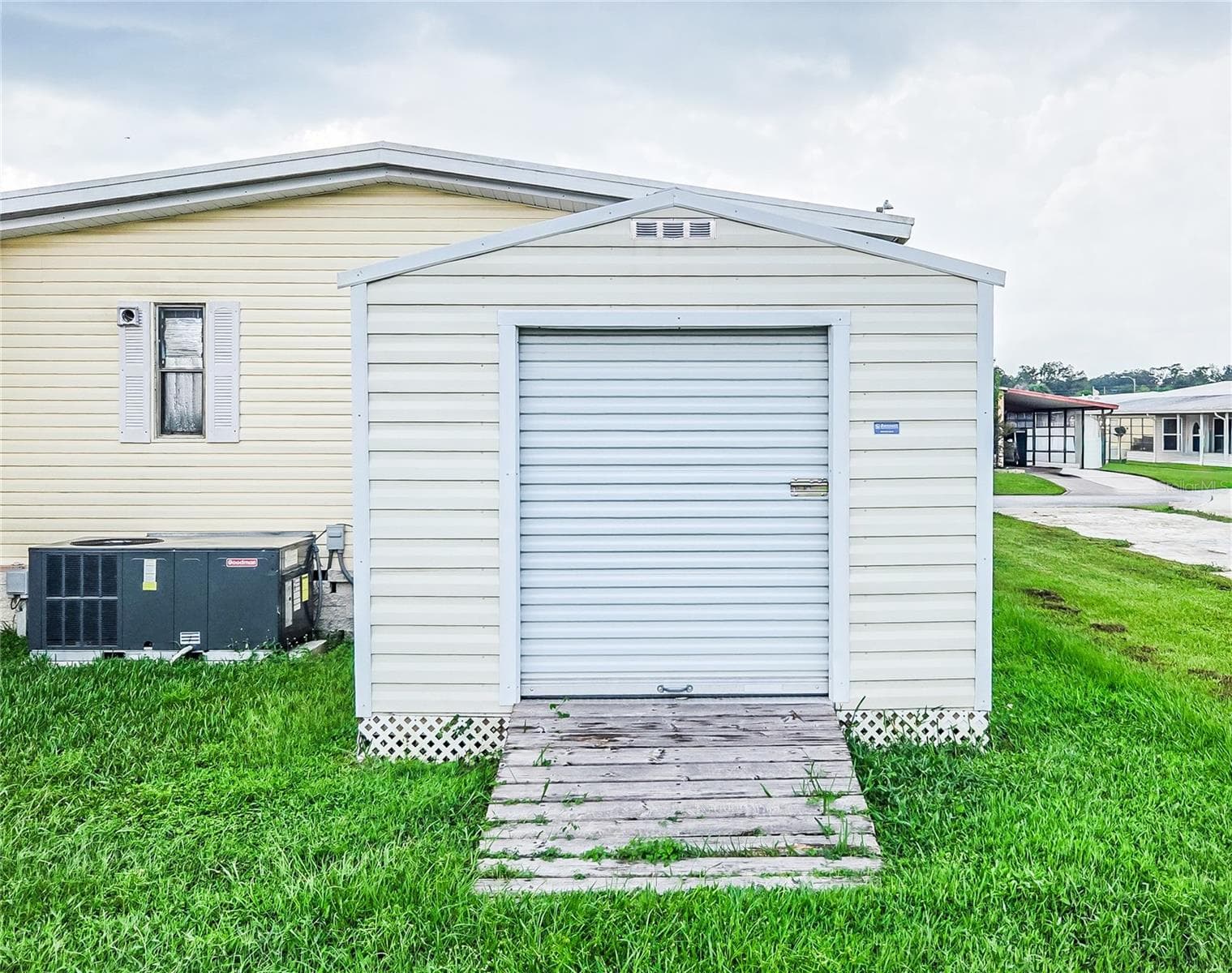 storage/ cart parking - 5716 PAWNEE ST, ZEPHYRHILLS