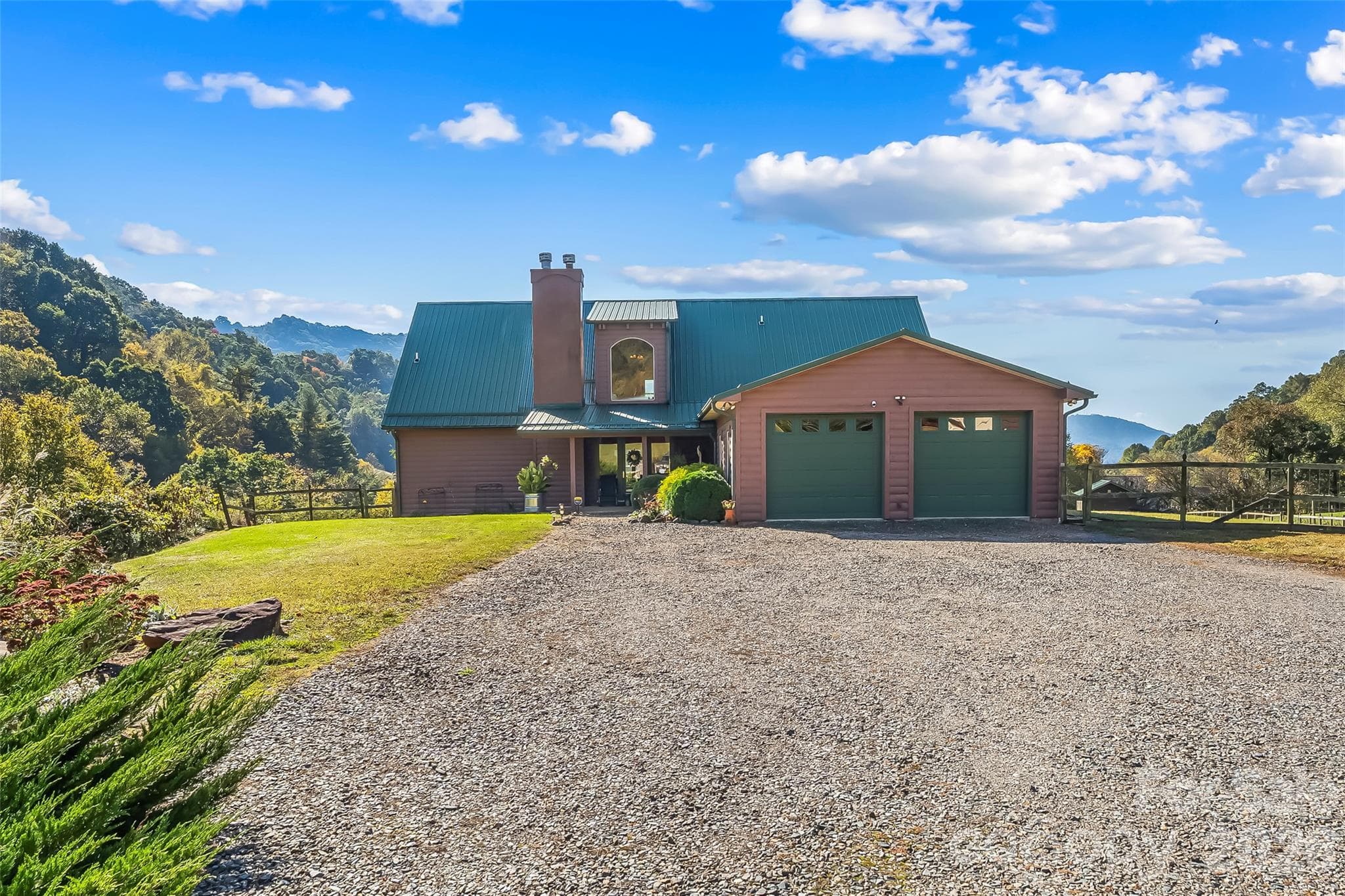 Single Family Residence at 101 Trinity Drive, Clyde, photo 2 of 47