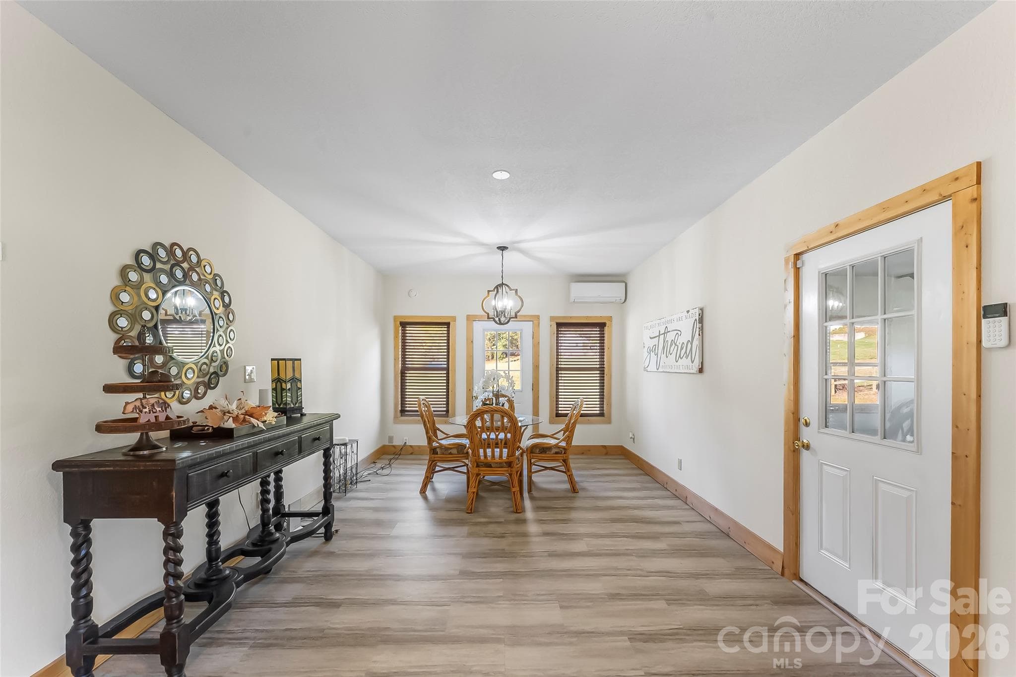 Single Family Residence at 101 Trinity Drive, Clyde, photo 20 of 47