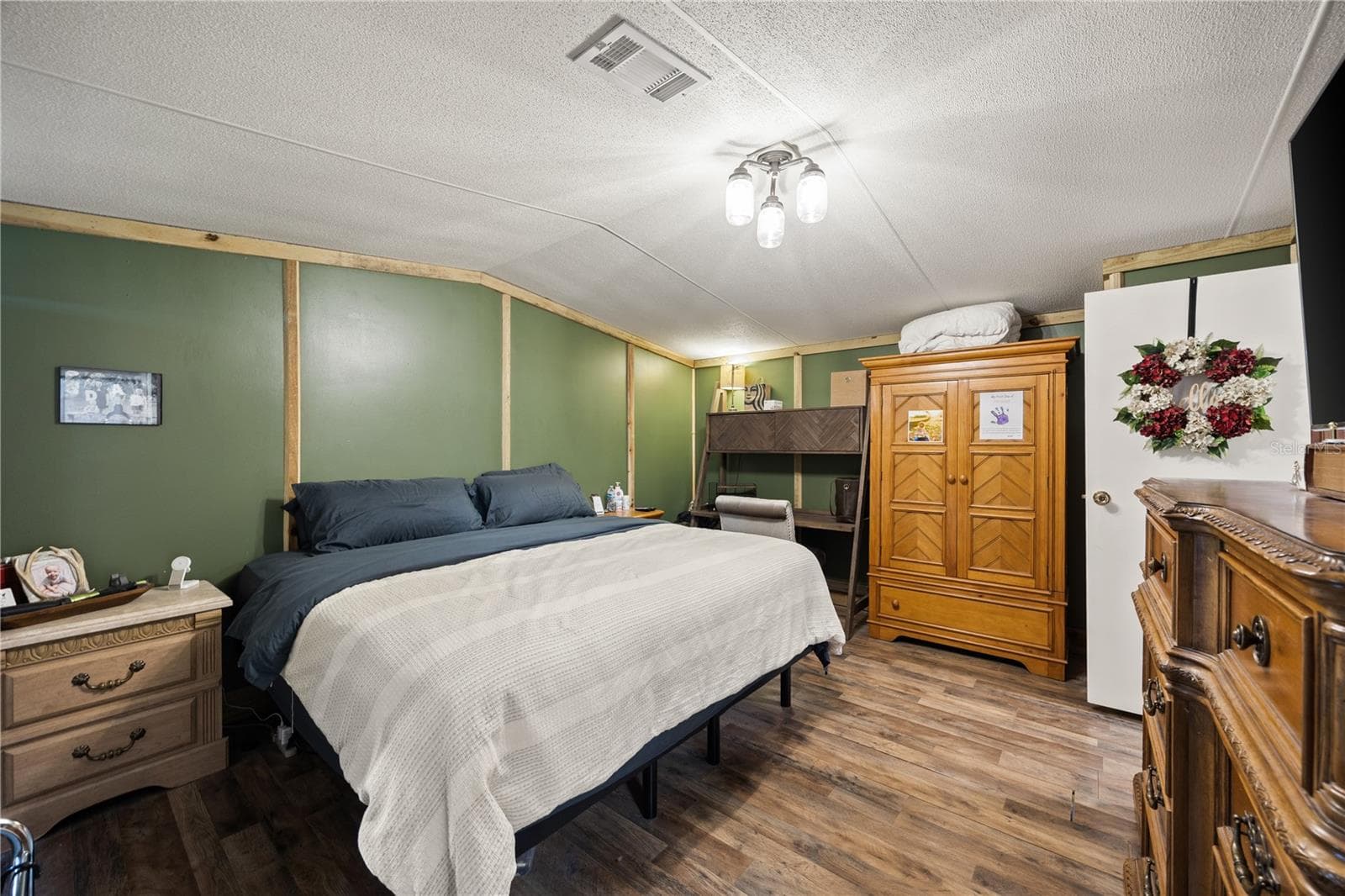 Manufactured Home at 2531 CR 546A, BUSHNELL, photo 29 of 99